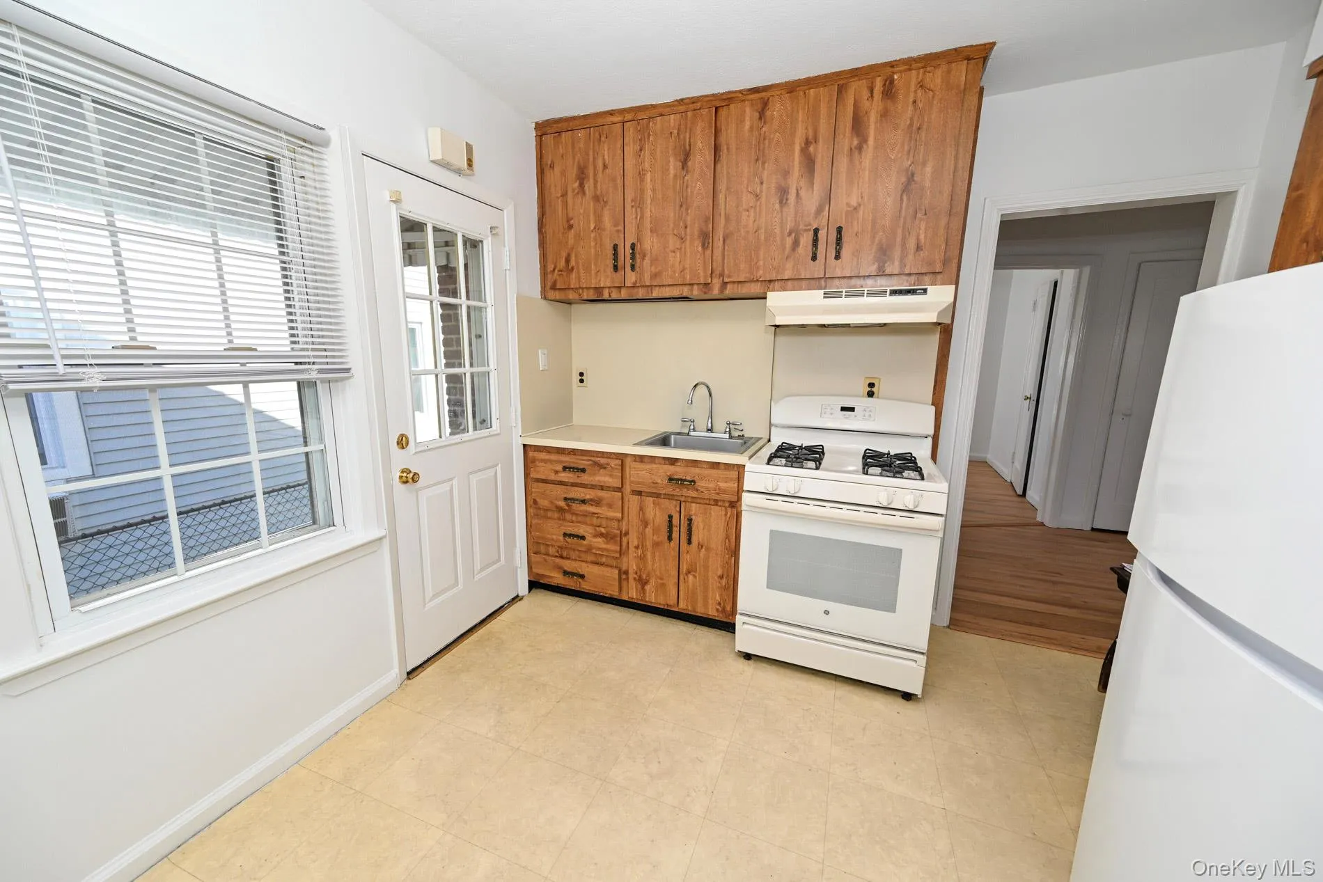 1087 Esther Street, Hempstead, NY, 4 Bedrooms Bedrooms, 8 Rooms Rooms,2 BathroomsBathrooms,Residential,For Rent,Esther,0,1050795 1087 Esther Street, Hempstead, NY, 4 Bedrooms Bedrooms, 8 Rooms Rooms,2 BathroomsBathrooms,Residential,For Rent,Esther,0,1050795