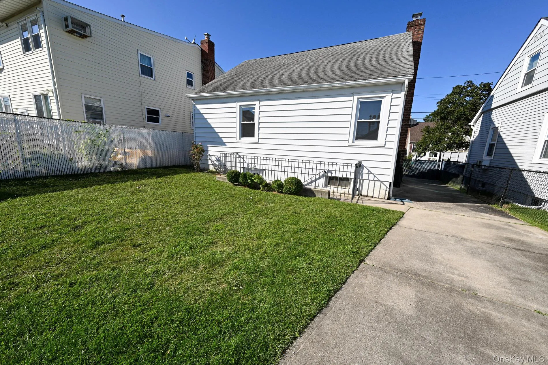 1087 Esther Street, Hempstead, NY, 4 Bedrooms Bedrooms, 8 Rooms Rooms,2 BathroomsBathrooms,Residential,For Rent,Esther,0,1050795 1087 Esther Street, Hempstead, NY, 4 Bedrooms Bedrooms, 8 Rooms Rooms,2 BathroomsBathrooms,Residential,For Rent,Esther,0,1050795