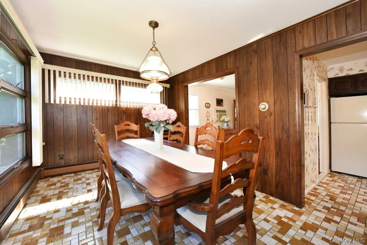 211 Wellington Road, Hempstead, NY, 4 Bedrooms Bedrooms, 8 Rooms Rooms,2 BathroomsBathrooms,Residential,For Rent,Wellington,0,1050799 211 Wellington Road, Hempstead, NY, 4 Bedrooms Bedrooms, 8 Rooms Rooms,2 BathroomsBathrooms,Residential,For Rent,Wellington,0,1050799