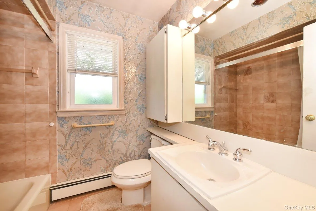 211 Wellington Road, Hempstead, NY, 4 Bedrooms Bedrooms, 8 Rooms Rooms,2 BathroomsBathrooms,Residential,For Rent,Wellington,0,1050799 211 Wellington Road, Hempstead, NY, 4 Bedrooms Bedrooms, 8 Rooms Rooms,2 BathroomsBathrooms,Residential,For Rent,Wellington,0,1050799