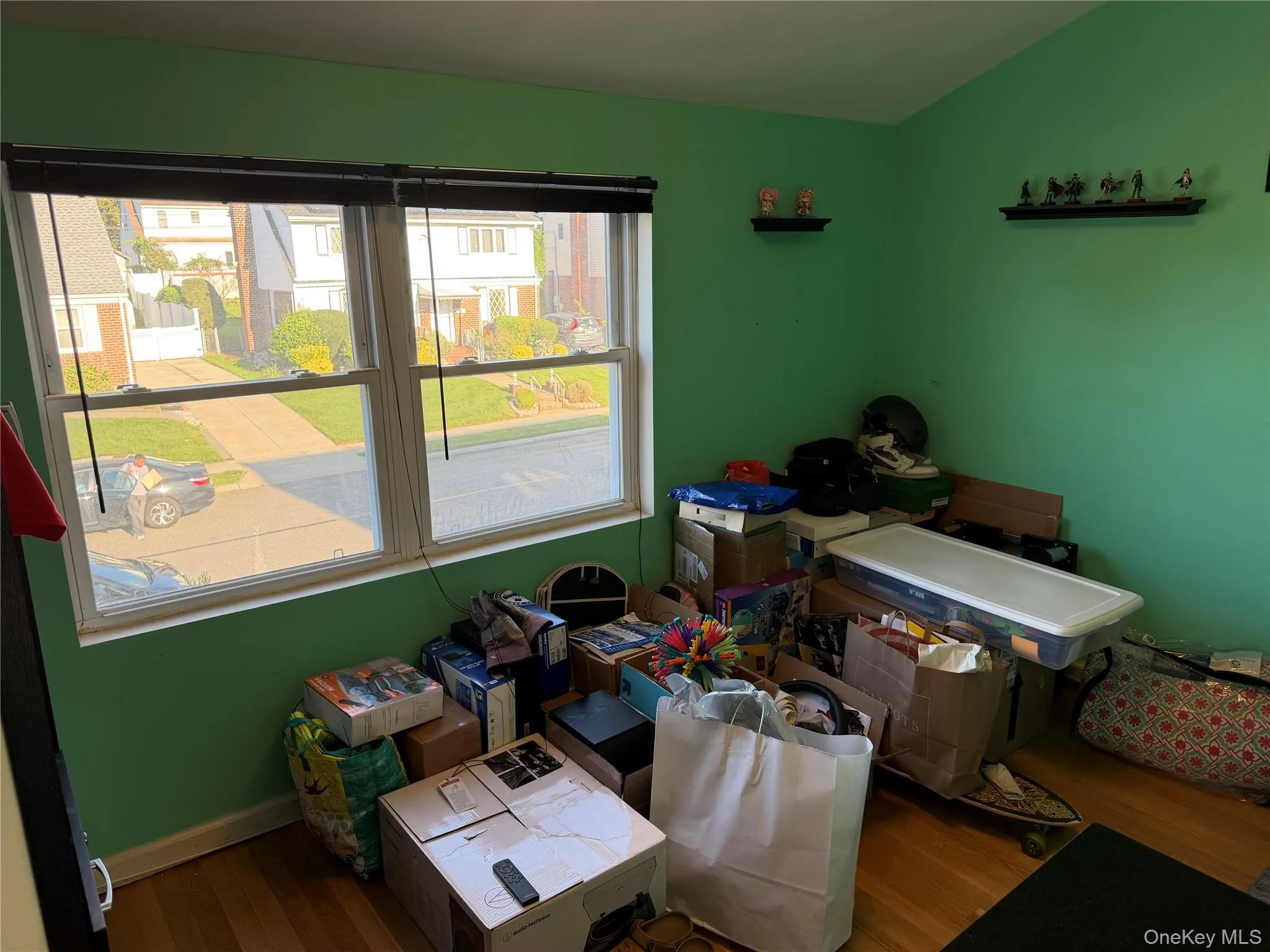 222 Colonial Avenue, North Hempstead, NY, 2 Bedrooms Bedrooms, 5 Rooms Rooms,1 BathroomBathrooms,Residential Lease,For Rent,Colonial,0,1050803 222 Colonial Avenue, North Hempstead, NY, 2 Bedrooms Bedrooms, 5 Rooms Rooms,1 BathroomBathrooms,Residential Lease,For Rent,Colonial,0,1050803