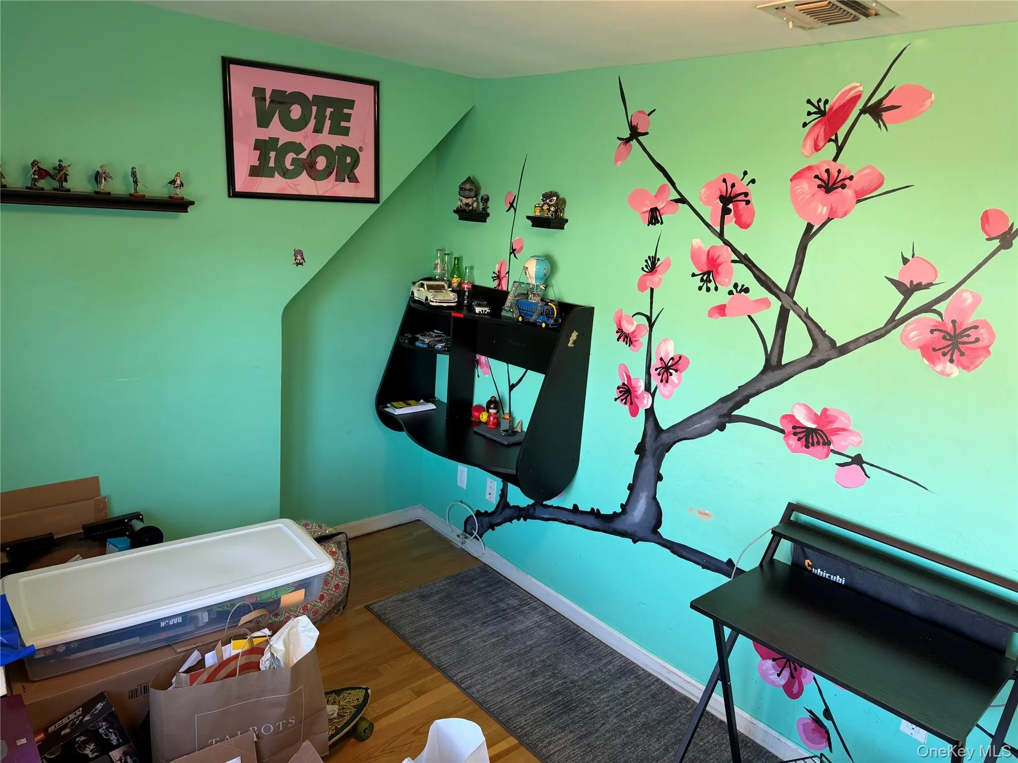 2nd Bedroom 2nd Bedroom