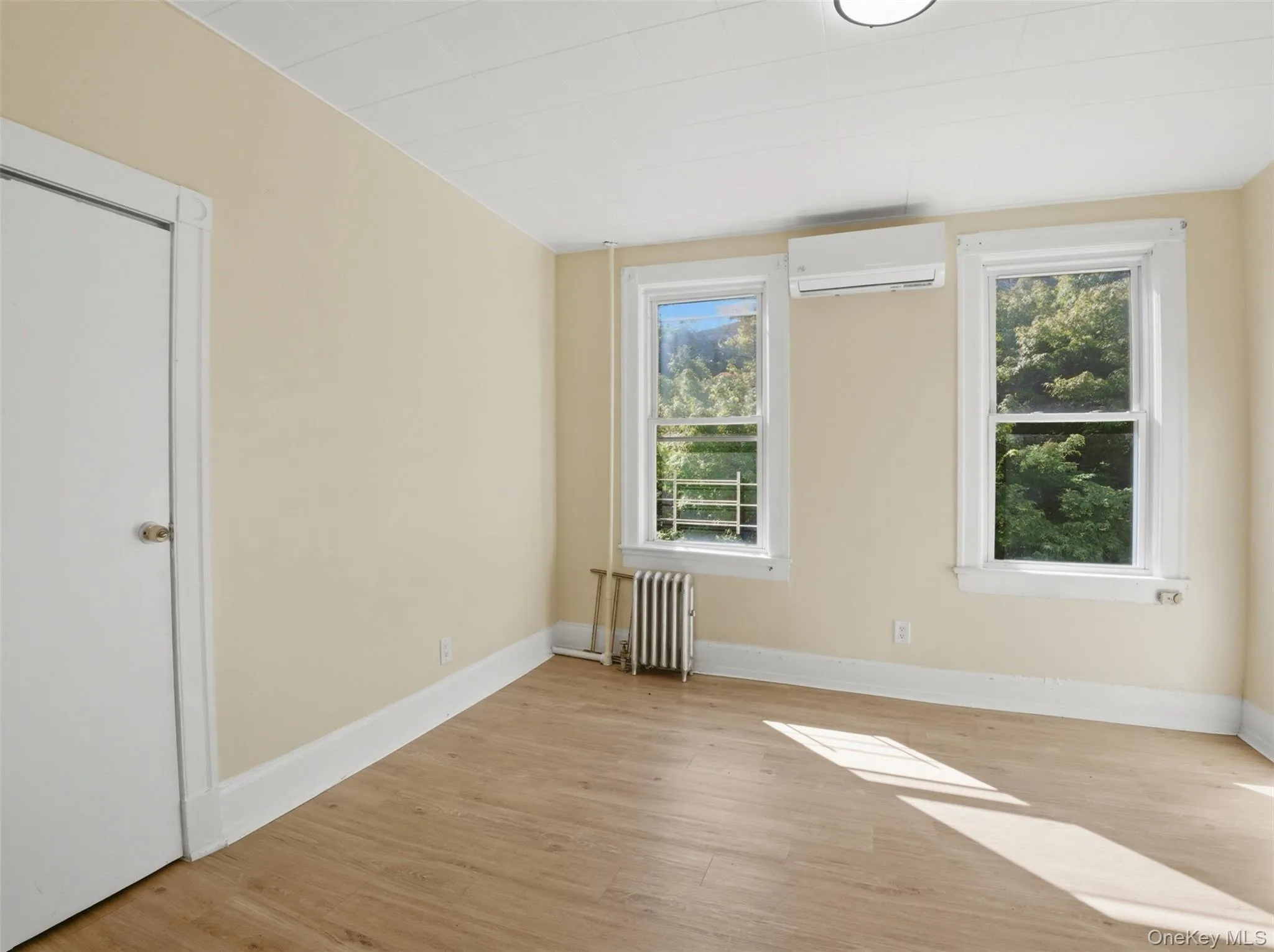 406 South 3rd Avenue, Mount Vernon, NY, 7 Bedrooms Bedrooms, 10 Rooms Rooms,2 BathroomsBathrooms,Residential Lease,For Rent,South 3rd,0,1050804 406 South 3rd Avenue, Mount Vernon, NY, 7 Bedrooms Bedrooms, 10 Rooms Rooms,2 BathroomsBathrooms,Residential Lease,For Rent,South 3rd,0,1050804