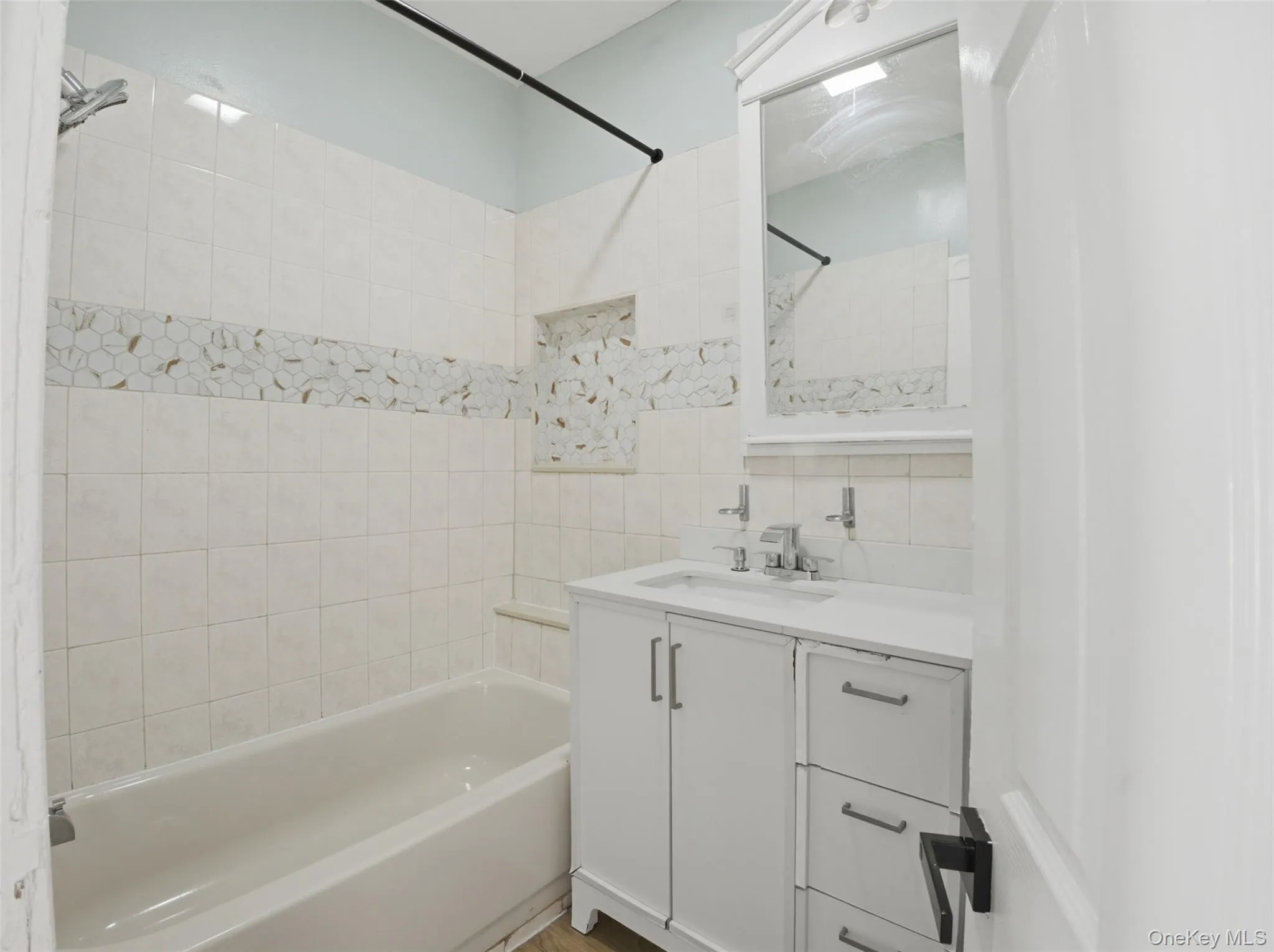 406 South 3rd Avenue, Mount Vernon, NY, 7 Bedrooms Bedrooms, 10 Rooms Rooms,2 BathroomsBathrooms,Residential Lease,For Rent,South 3rd,0,1050804 406 South 3rd Avenue, Mount Vernon, NY, 7 Bedrooms Bedrooms, 10 Rooms Rooms,2 BathroomsBathrooms,Residential Lease,For Rent,South 3rd,0,1050804