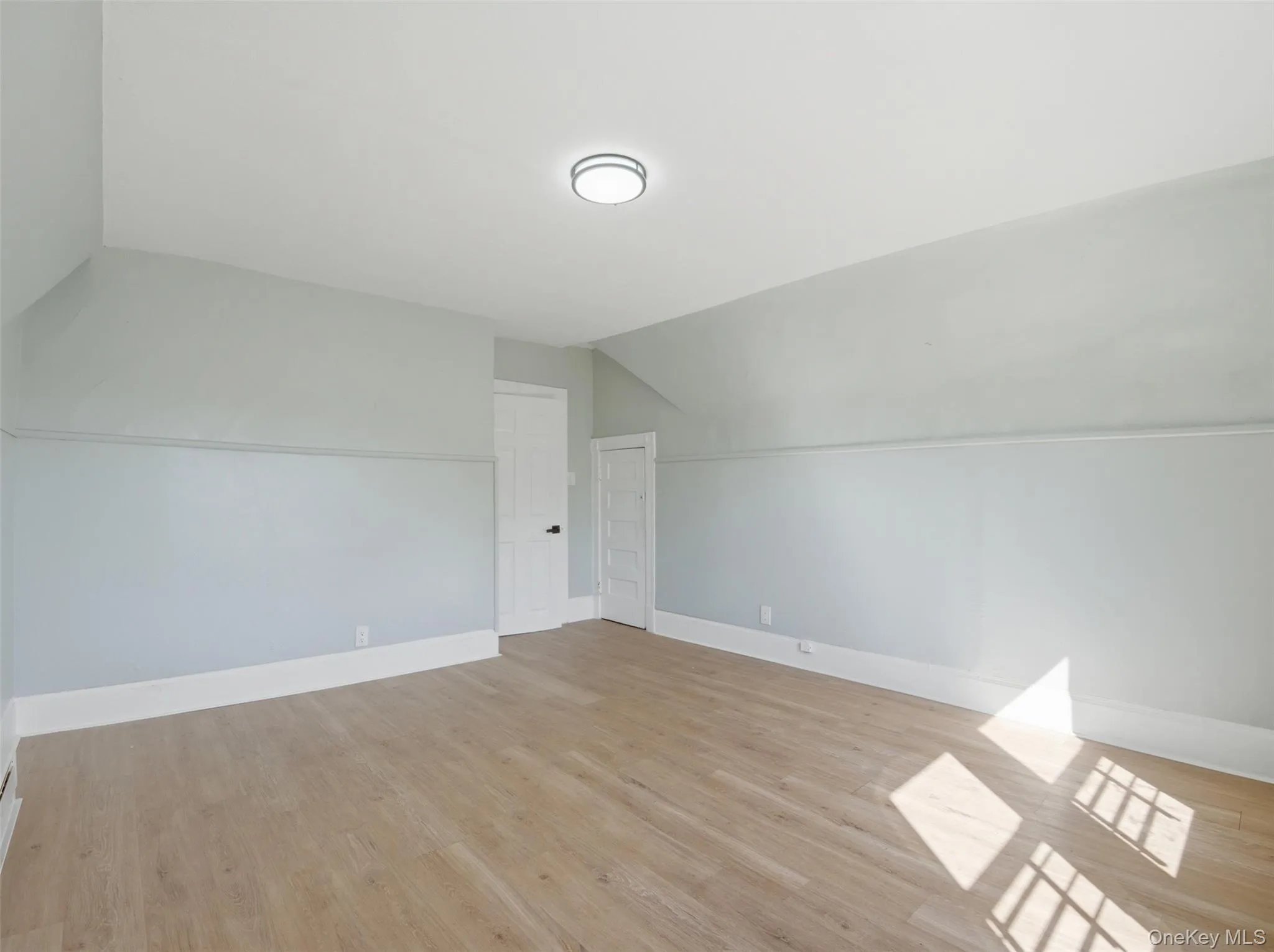 406 South 3rd Avenue, Mount Vernon, NY, 7 Bedrooms Bedrooms, 10 Rooms Rooms,2 BathroomsBathrooms,Residential Lease,For Rent,South 3rd,0,1050804 406 South 3rd Avenue, Mount Vernon, NY, 7 Bedrooms Bedrooms, 10 Rooms Rooms,2 BathroomsBathrooms,Residential Lease,For Rent,South 3rd,0,1050804