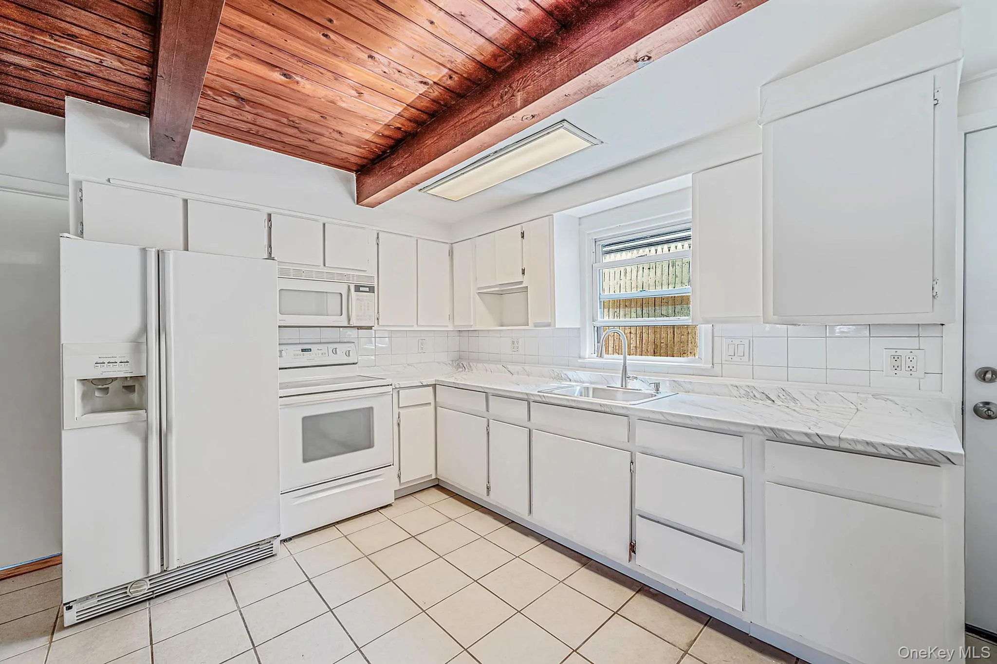 276 Deauville Boulevard, Babylon, NY, 3 Bedrooms Bedrooms, 6 Rooms Rooms,2 BathroomsBathrooms,Residential,For Rent,Deauville,0,1050815 276 Deauville Boulevard, Babylon, NY, 3 Bedrooms Bedrooms, 6 Rooms Rooms,2 BathroomsBathrooms,Residential,For Rent,Deauville,0,1050815