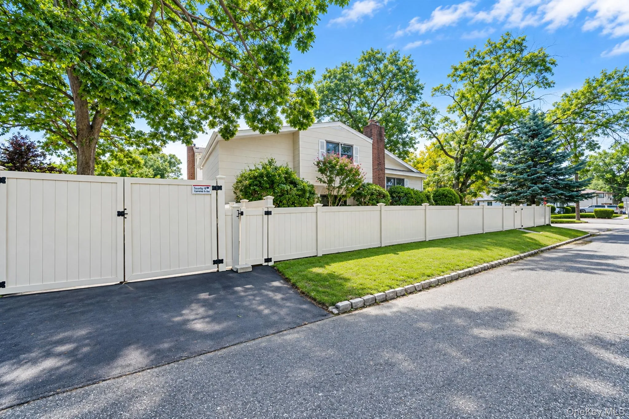 276 Deauville Boulevard, Babylon, NY, 3 Bedrooms Bedrooms, 6 Rooms Rooms,2 BathroomsBathrooms,Residential,For Rent,Deauville,0,1050815 276 Deauville Boulevard, Babylon, NY, 3 Bedrooms Bedrooms, 6 Rooms Rooms,2 BathroomsBathrooms,Residential,For Rent,Deauville,0,1050815
