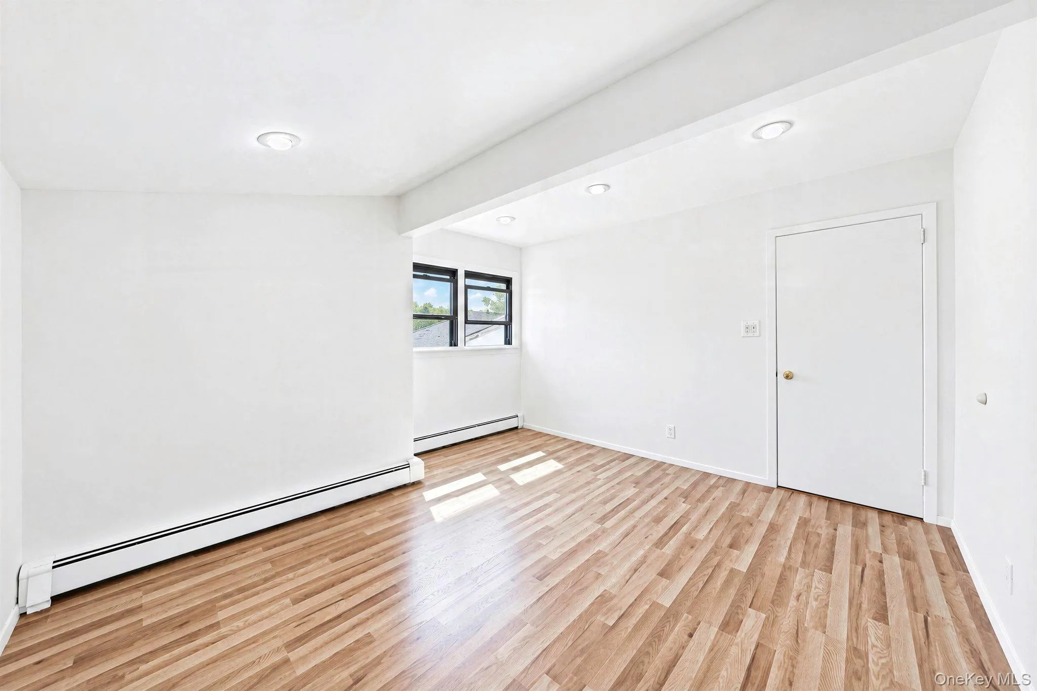 276 Deauville Boulevard, Babylon, NY, 3 Bedrooms Bedrooms, 6 Rooms Rooms,2 BathroomsBathrooms,Residential,For Rent,Deauville,0,1050815 276 Deauville Boulevard, Babylon, NY, 3 Bedrooms Bedrooms, 6 Rooms Rooms,2 BathroomsBathrooms,Residential,For Rent,Deauville,0,1050815