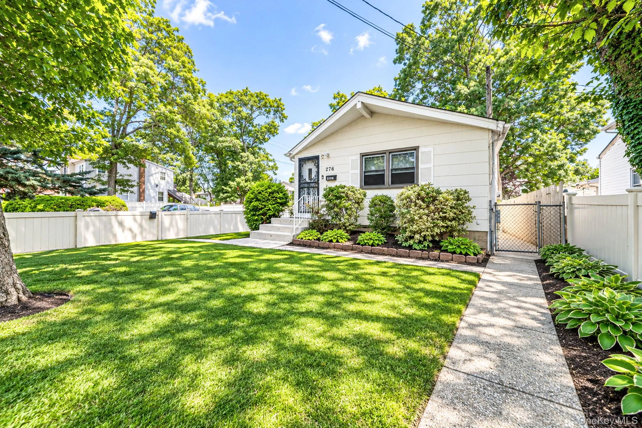 276 Deauville Boulevard, Babylon, NY, 3 Bedrooms Bedrooms, 6 Rooms Rooms,2 BathroomsBathrooms,Residential,For Rent,Deauville,0,1050815 276 Deauville Boulevard, Babylon, NY, 3 Bedrooms Bedrooms, 6 Rooms Rooms,2 BathroomsBathrooms,Residential,For Rent,Deauville,0,1050815