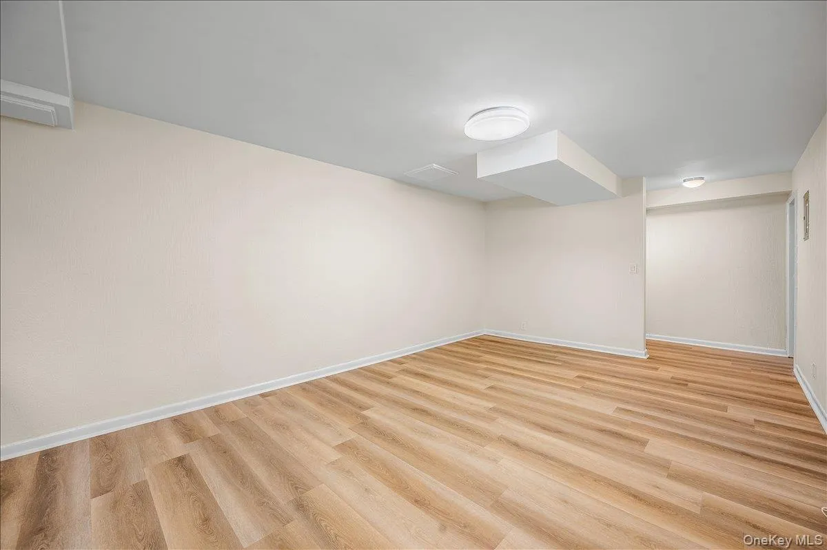 437 Pelham Road, New Rochelle, NY, 1 Bedroom Bedrooms, 4 Rooms Rooms,1 BathroomBathrooms,Residential Lease,For Rent,Pelham,0,1050818 437 Pelham Road, New Rochelle, NY, 1 Bedroom Bedrooms, 4 Rooms Rooms,1 BathroomBathrooms,Residential Lease,For Rent,Pelham,0,1050818