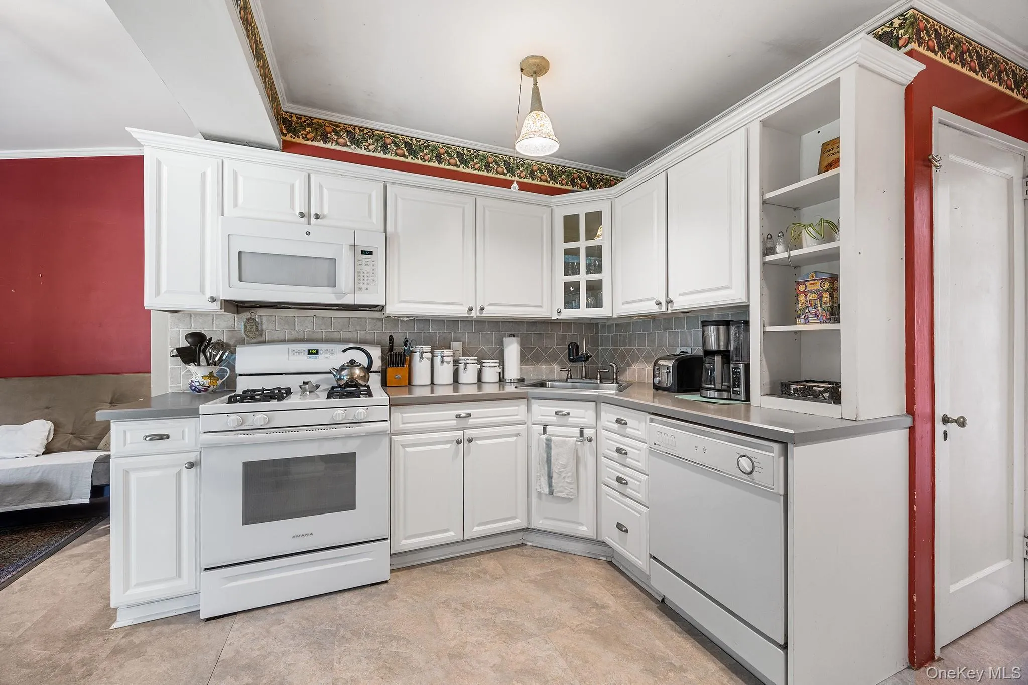 66 Randolph Road, White Plains, NY, 2 Bedrooms Bedrooms, 5 Rooms Rooms,1 BathroomBathrooms,Residential,For Rent,Randolph,0,1050819 66 Randolph Road, White Plains, NY, 2 Bedrooms Bedrooms, 5 Rooms Rooms,1 BathroomBathrooms,Residential,For Rent,Randolph,0,1050819