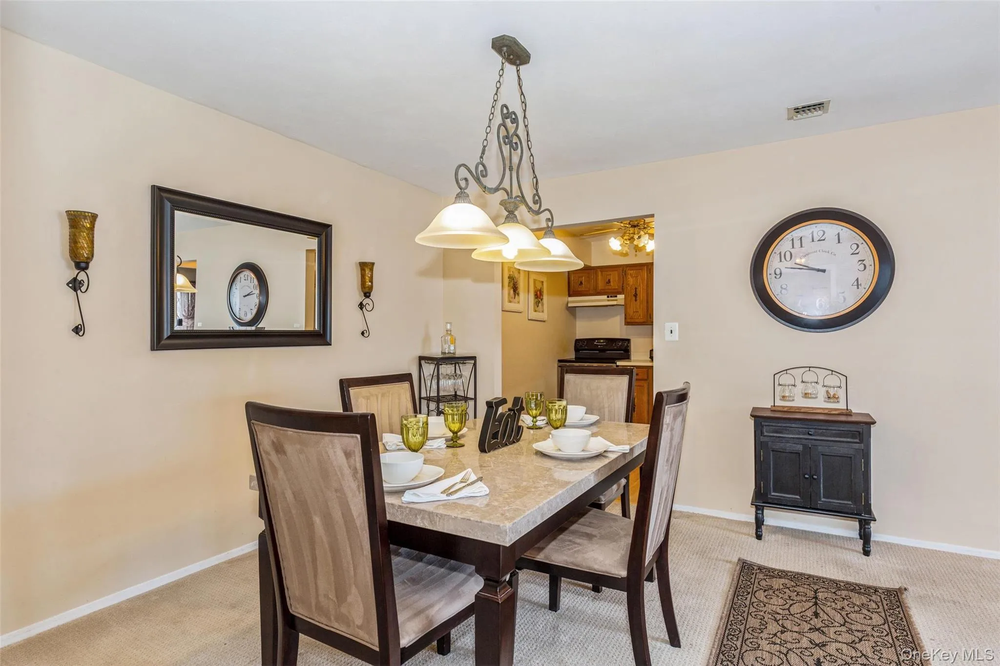 6 Cambridge Drive, Babylon, NY, 2 Bedrooms Bedrooms, 5 Rooms Rooms,1 BathroomBathrooms,Residential,For Rent,Cambridge,0,1050820 6 Cambridge Drive, Babylon, NY, 2 Bedrooms Bedrooms, 5 Rooms Rooms,1 BathroomBathrooms,Residential,For Rent,Cambridge,0,1050820