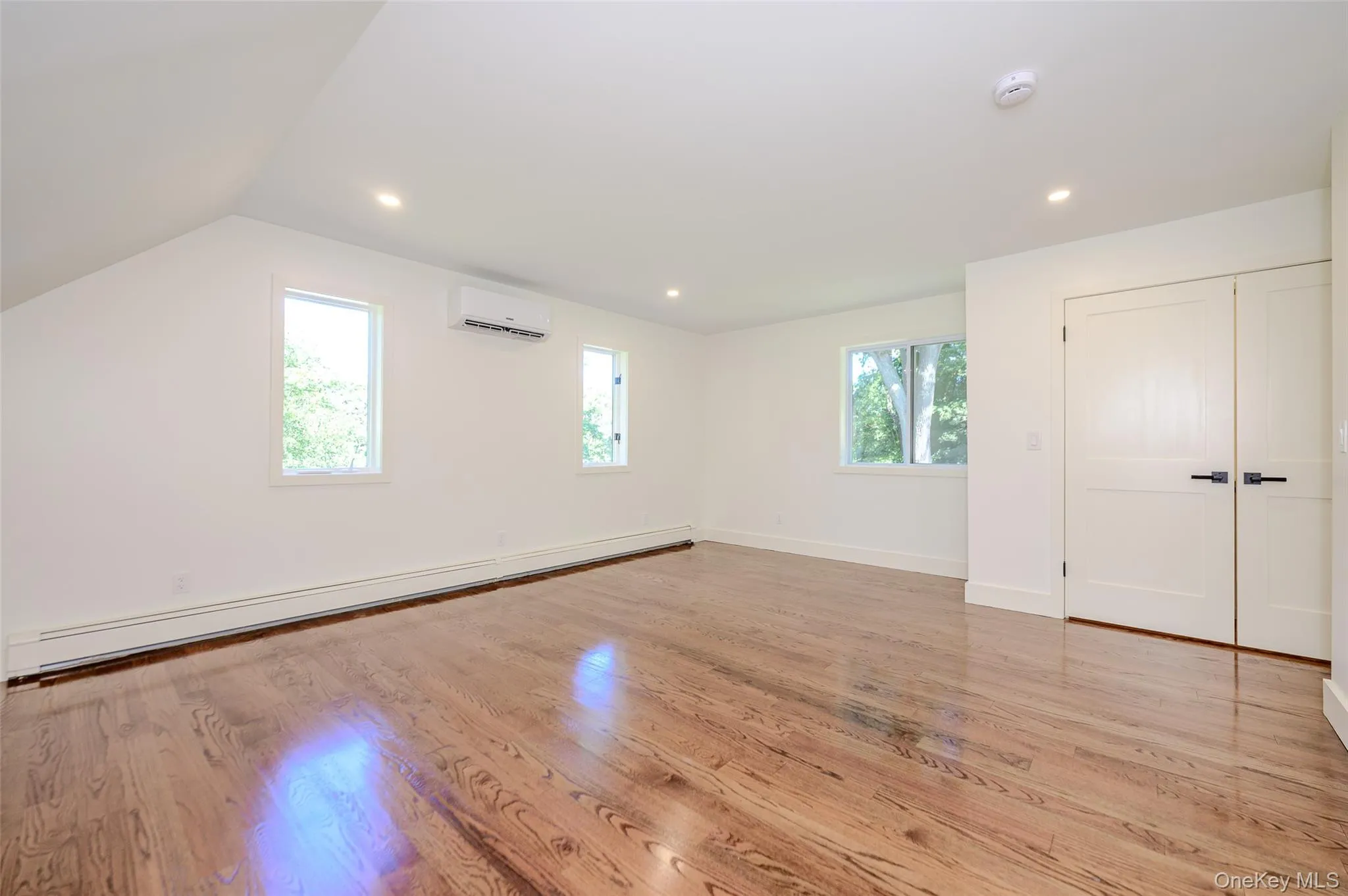 7 Berkshire Court, Huntington, NY, 3 Bedrooms Bedrooms, 10 Rooms Rooms,2 BathroomsBathrooms,Residential,For Rent,Berkshire,0,1050826 7 Berkshire Court, Huntington, NY, 3 Bedrooms Bedrooms, 10 Rooms Rooms,2 BathroomsBathrooms,Residential,For Rent,Berkshire,0,1050826