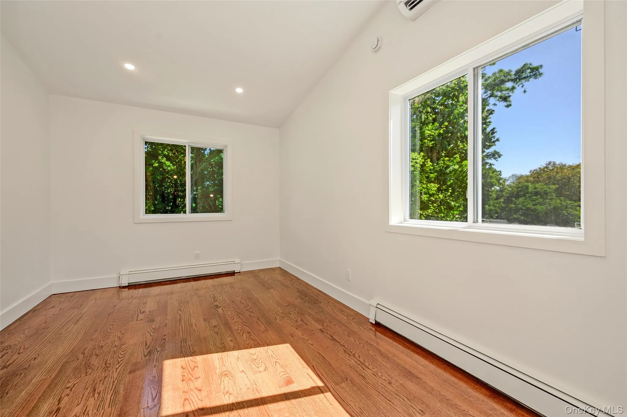 7 Berkshire Court, Huntington, NY, 3 Bedrooms Bedrooms, 10 Rooms Rooms,2 BathroomsBathrooms,Residential,For Rent,Berkshire,0,1050826 7 Berkshire Court, Huntington, NY, 3 Bedrooms Bedrooms, 10 Rooms Rooms,2 BathroomsBathrooms,Residential,For Rent,Berkshire,0,1050826