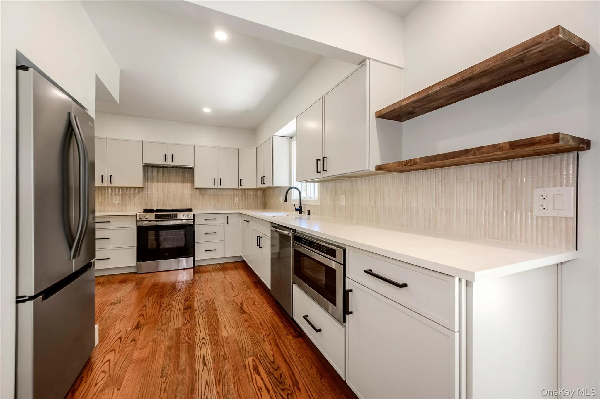 7 Berkshire Court, Huntington, NY, 3 Bedrooms Bedrooms, 10 Rooms Rooms,2 BathroomsBathrooms,Residential,For Rent,Berkshire,0,1050826 7 Berkshire Court, Huntington, NY, 3 Bedrooms Bedrooms, 10 Rooms Rooms,2 BathroomsBathrooms,Residential,For Rent,Berkshire,0,1050826