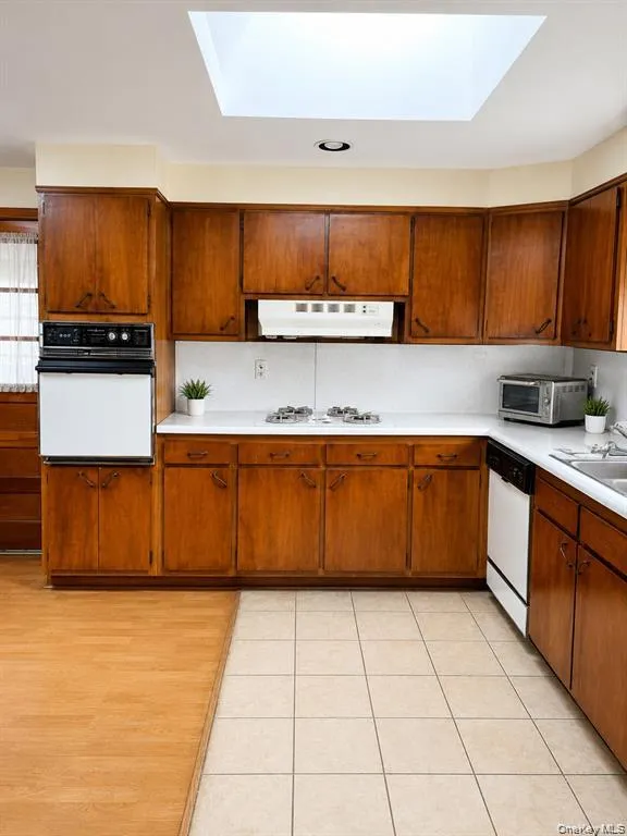 39 Cleveland Street, Brookhaven, NY, 2 Bedrooms Bedrooms, 4 Rooms Rooms,1 BathroomBathrooms,Residential,For Rent,Cleveland,0,1050827 39 Cleveland Street, Brookhaven, NY, 2 Bedrooms Bedrooms, 4 Rooms Rooms,1 BathroomBathrooms,Residential,For Rent,Cleveland,0,1050827