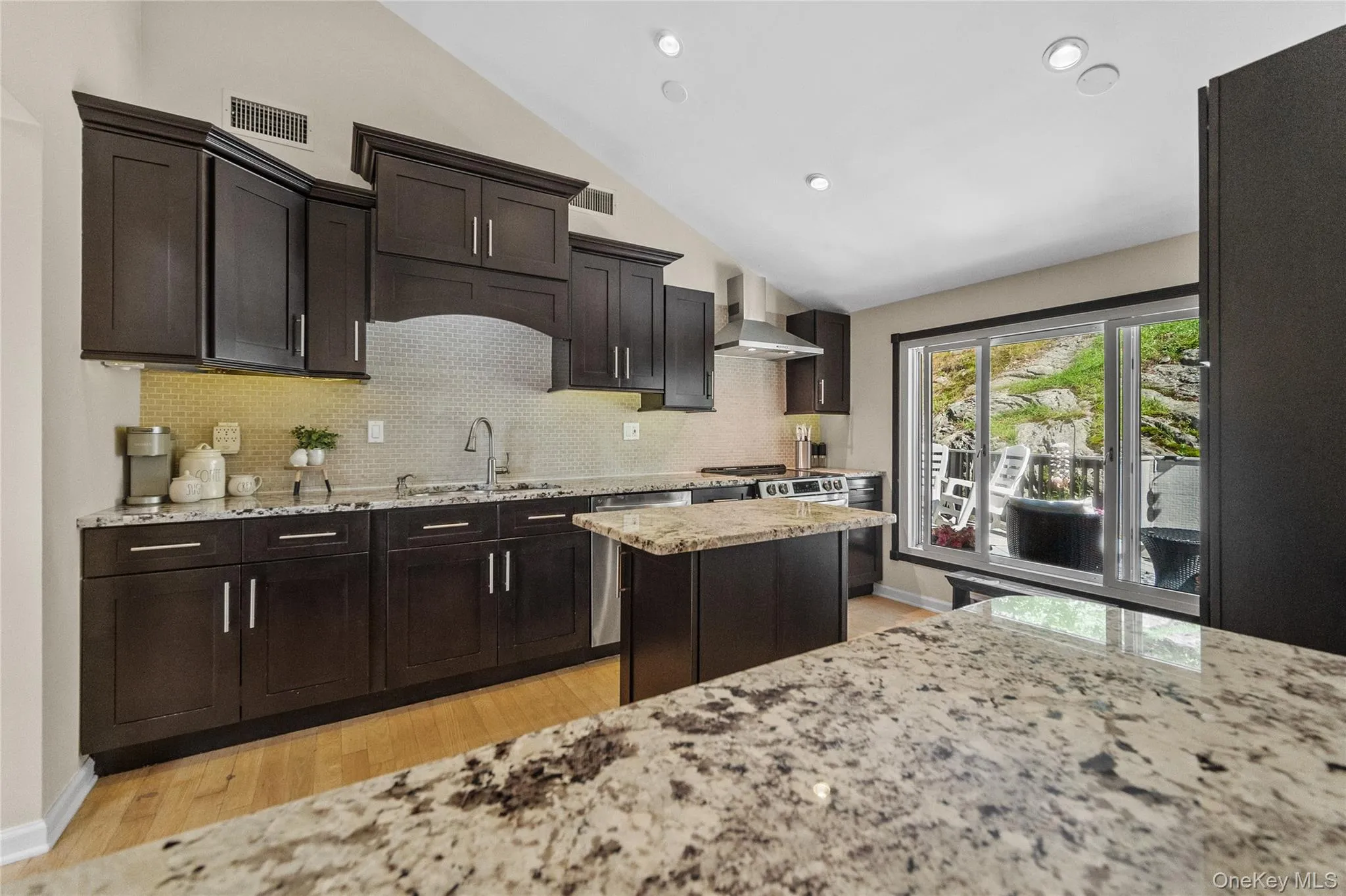 Beautifully updated kitchen Beautifully updated kitchen