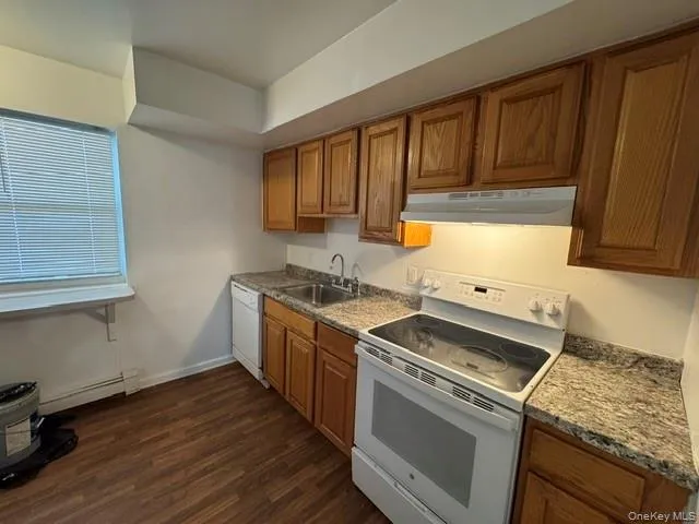 4 Sylcox Road, Cornwall, NY, 3 Bedrooms Bedrooms, 5 Rooms Rooms,1 BathroomBathrooms,Residential Lease,For Rent,Sylcox,0,1050831 4 Sylcox Road, Cornwall, NY, 3 Bedrooms Bedrooms, 5 Rooms Rooms,1 BathroomBathrooms,Residential Lease,For Rent,Sylcox,0,1050831