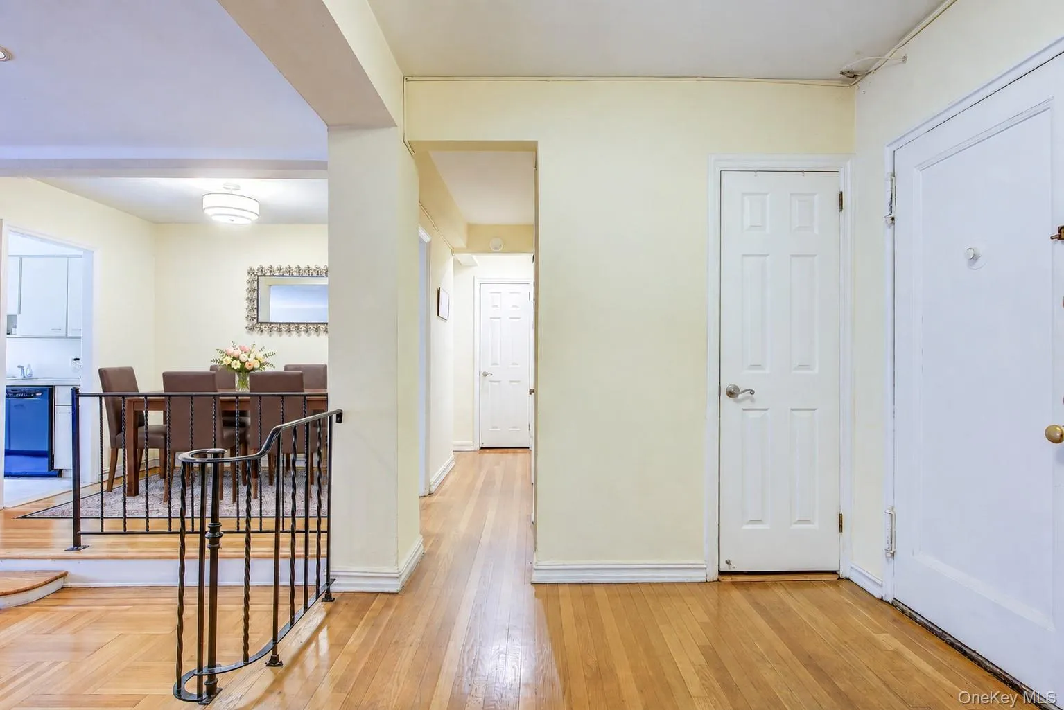77-11 35th Avenue, New York, NY, 2 Bedrooms Bedrooms, 4 Rooms Rooms,1 BathroomBathrooms,Residential,For Rent,35th,0,1050836 77-11 35th Avenue, New York, NY, 2 Bedrooms Bedrooms, 4 Rooms Rooms,1 BathroomBathrooms,Residential,For Rent,35th,0,1050836