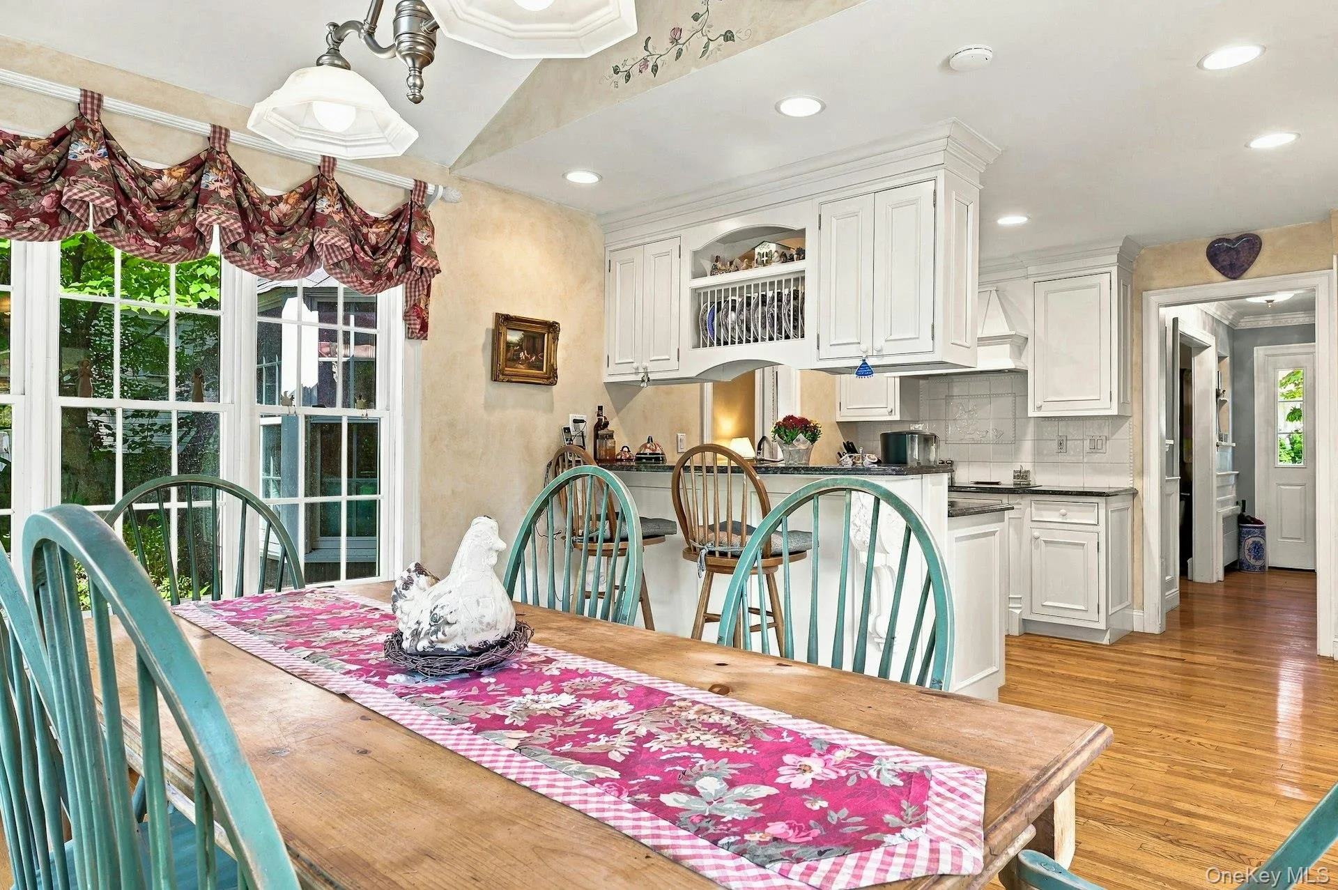 Expanded eat in area off of renovated kitchen. Expanded eat in area off of renovated kitchen.