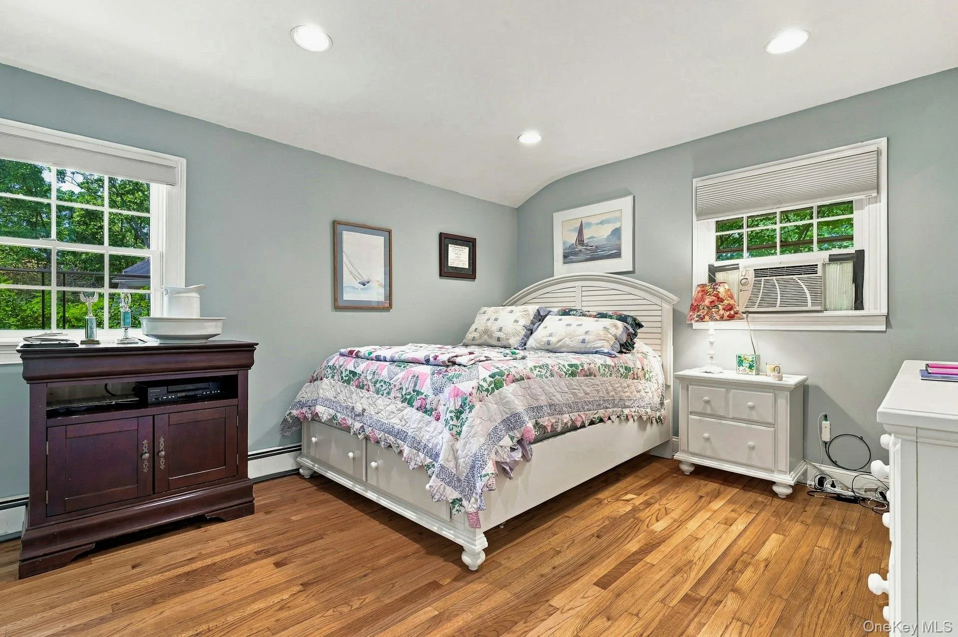 3rd bedroom with hardwood flooring on second floor. 3rd bedroom with hardwood flooring on second floor.