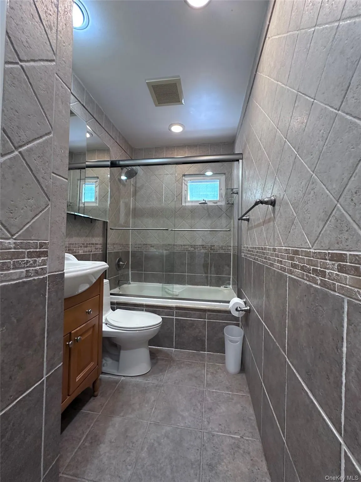 414 Chester Street, Long Beach, NY, 3 Bedrooms Bedrooms, 6 Rooms Rooms,1 BathroomBathrooms,Residential Lease,For Rent,Chester,0,1050852 414 Chester Street, Long Beach, NY, 3 Bedrooms Bedrooms, 6 Rooms Rooms,1 BathroomBathrooms,Residential Lease,For Rent,Chester,0,1050852