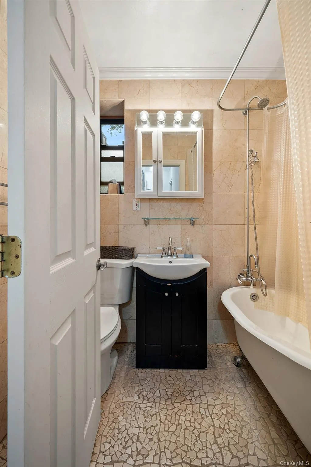 7607 Ditmars Boulevard, New York, NY, 1 Bedroom Bedrooms, 2 Rooms Rooms,1 BathroomBathrooms,Residential,For Rent,Ditmars,0,1050853 7607 Ditmars Boulevard, New York, NY, 1 Bedroom Bedrooms, 2 Rooms Rooms,1 BathroomBathrooms,Residential,For Rent,Ditmars,0,1050853