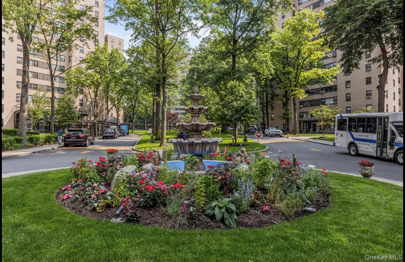 8 Fordham Oval, New York, NY, 2 Bedrooms Bedrooms, 6 Rooms Rooms,1 BathroomBathrooms,Residential,For Rent,Fordham,0,1050856 8 Fordham Oval, New York, NY, 2 Bedrooms Bedrooms, 6 Rooms Rooms,1 BathroomBathrooms,Residential,For Rent,Fordham,0,1050856