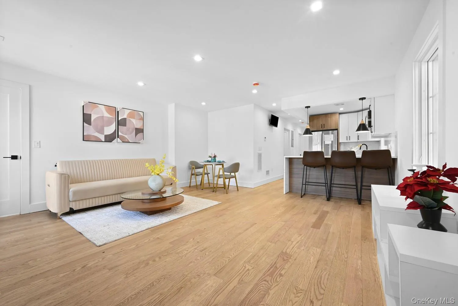 3824 215th Street, New York, NY, 3 Bedrooms Bedrooms, 6 Rooms Rooms,2 BathroomsBathrooms,Residential Lease,For Rent,215th,0,1050860 3824 215th Street, New York, NY, 3 Bedrooms Bedrooms, 6 Rooms Rooms,2 BathroomsBathrooms,Residential Lease,For Rent,215th,0,1050860