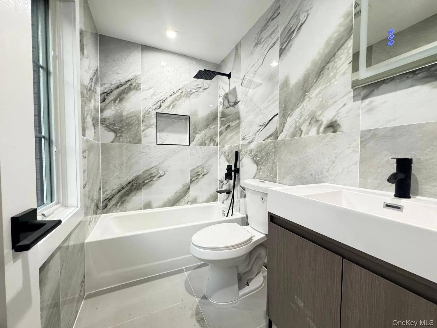 3824 215th Street, New York, NY, 3 Bedrooms Bedrooms, 6 Rooms Rooms,2 BathroomsBathrooms,Residential Lease,For Rent,215th,0,1050860 3824 215th Street, New York, NY, 3 Bedrooms Bedrooms, 6 Rooms Rooms,2 BathroomsBathrooms,Residential Lease,For Rent,215th,0,1050860