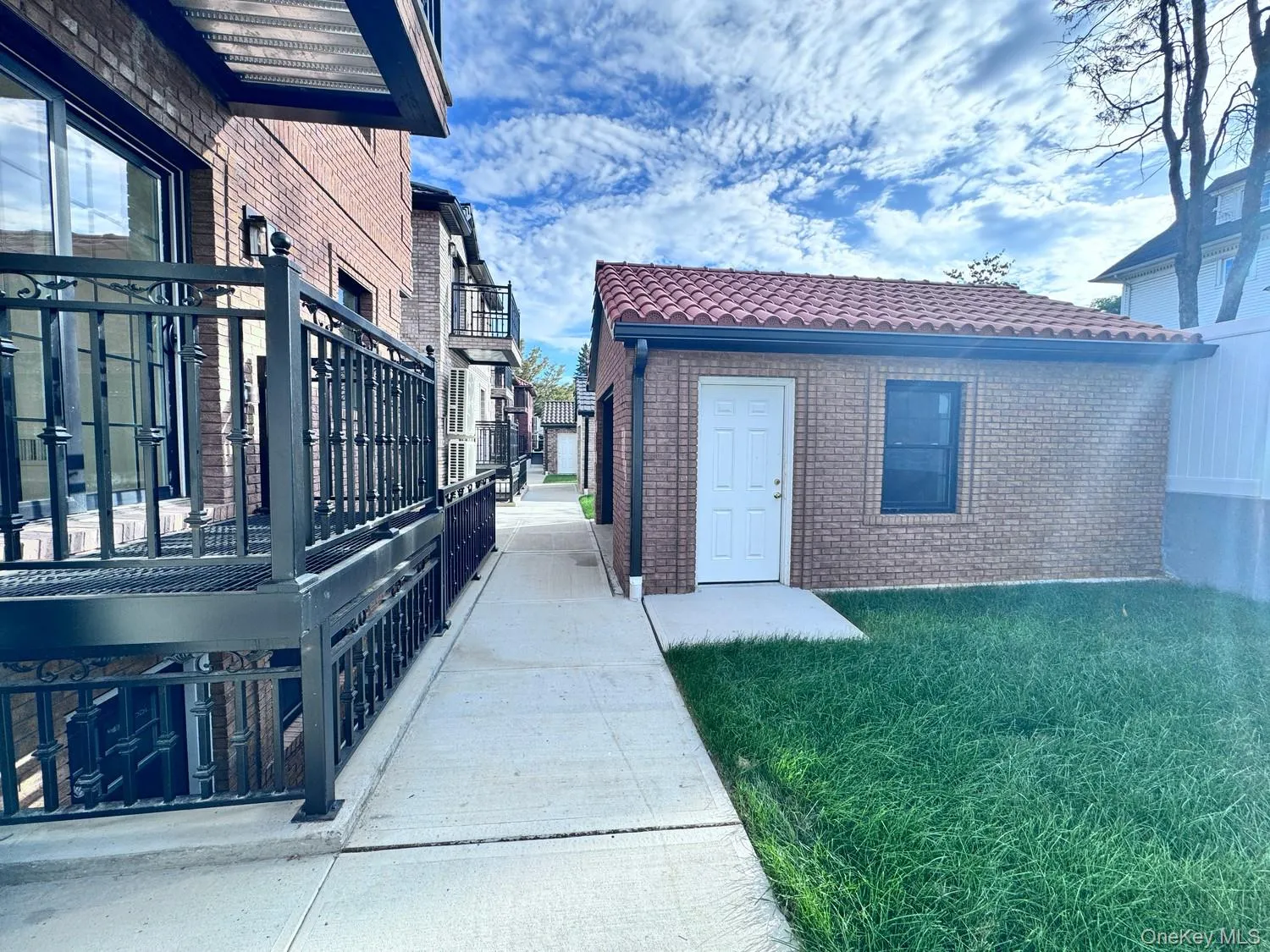 3824 215th Street, New York, NY, 3 Bedrooms Bedrooms, 6 Rooms Rooms,2 BathroomsBathrooms,Residential Lease,For Rent,215th,0,1050860 3824 215th Street, New York, NY, 3 Bedrooms Bedrooms, 6 Rooms Rooms,2 BathroomsBathrooms,Residential Lease,For Rent,215th,0,1050860