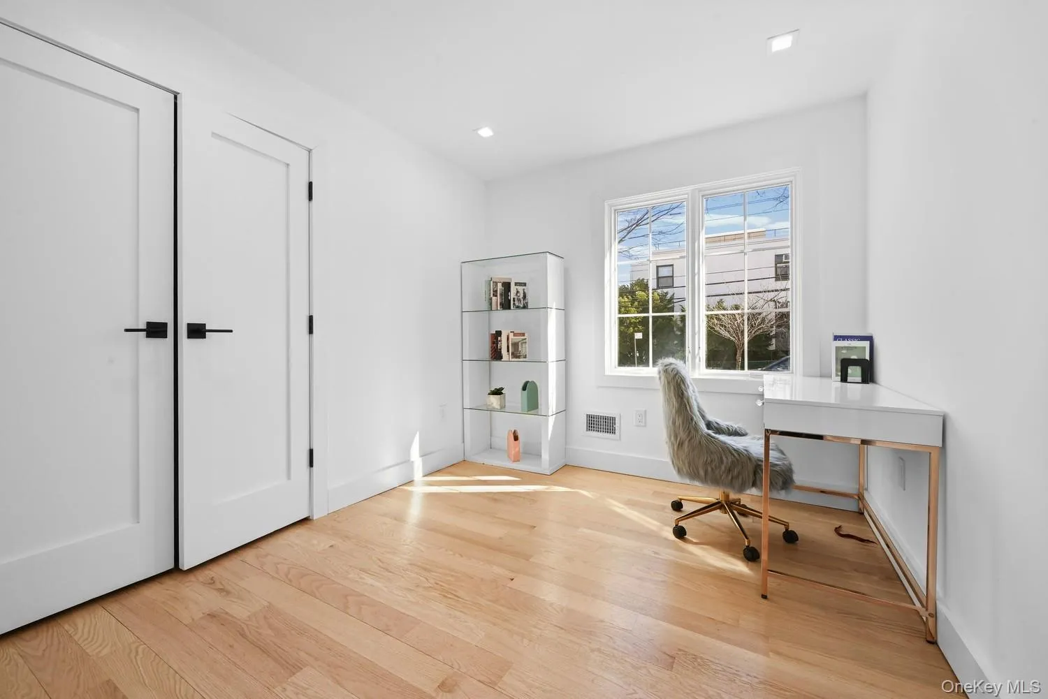 3824 215th Street, New York, NY, 3 Bedrooms Bedrooms, 6 Rooms Rooms,2 BathroomsBathrooms,Residential Lease,For Rent,215th,0,1050860 3824 215th Street, New York, NY, 3 Bedrooms Bedrooms, 6 Rooms Rooms,2 BathroomsBathrooms,Residential Lease,For Rent,215th,0,1050860