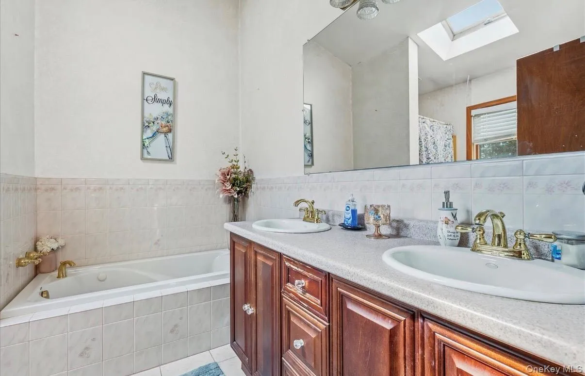 277 Smith Road, Brookhaven, NY, 4 Bedrooms Bedrooms, 9 Rooms Rooms,3 BathroomsBathrooms,Residential,For Rent,Smith,0,1050863 277 Smith Road, Brookhaven, NY, 4 Bedrooms Bedrooms, 9 Rooms Rooms,3 BathroomsBathrooms,Residential,For Rent,Smith,0,1050863