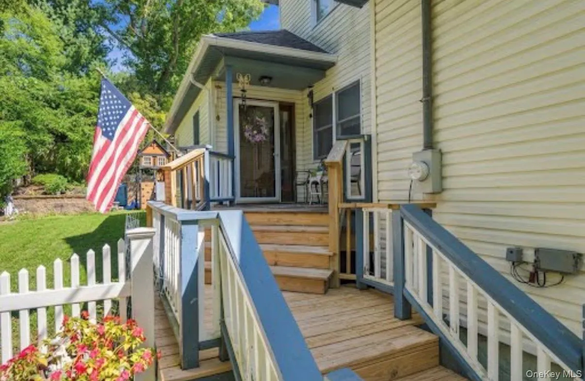 277 Smith Road, Brookhaven, NY, 4 Bedrooms Bedrooms, 9 Rooms Rooms,3 BathroomsBathrooms,Residential,For Rent,Smith,0,1050863 277 Smith Road, Brookhaven, NY, 4 Bedrooms Bedrooms, 9 Rooms Rooms,3 BathroomsBathrooms,Residential,For Rent,Smith,0,1050863