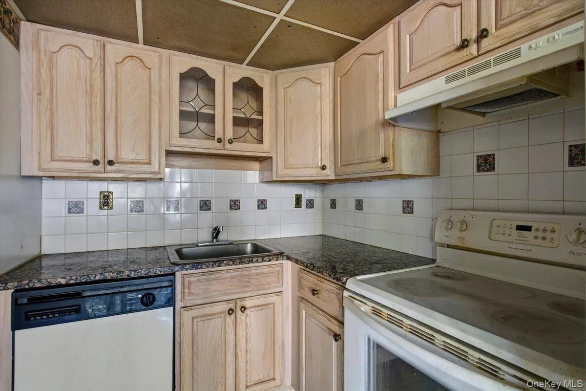 150 Overlook Avenue, Peekskill, NY, 1 Bedroom Bedrooms, 4 Rooms Rooms,1 BathroomBathrooms,Residential,For Rent,Overlook,0,1050866 150 Overlook Avenue, Peekskill, NY, 1 Bedroom Bedrooms, 4 Rooms Rooms,1 BathroomBathrooms,Residential,For Rent,Overlook,0,1050866