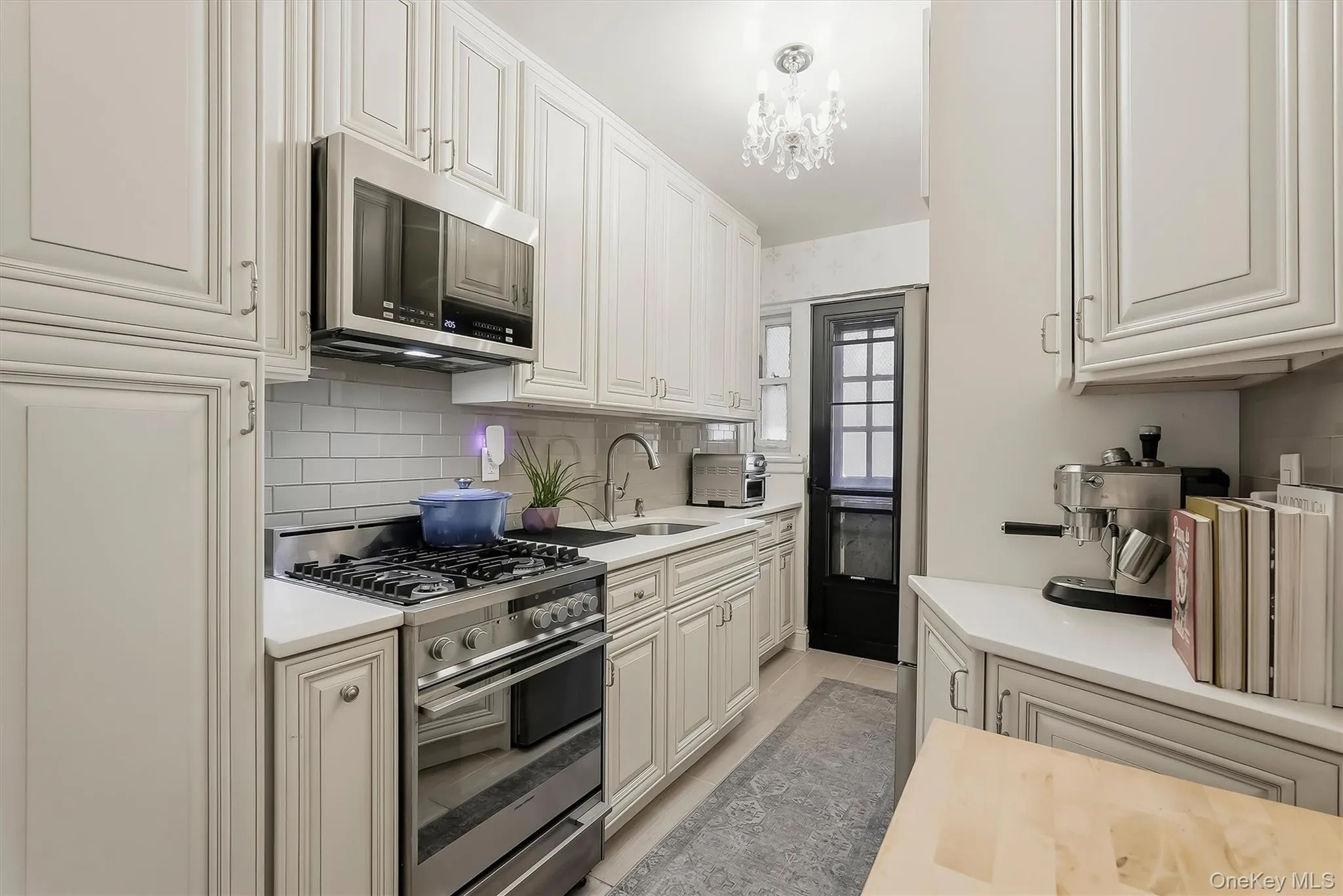 20 North Broadway, White Plains, NY, 1 Bedroom Bedrooms, 3 Rooms Rooms,1 BathroomBathrooms,Residential,For Rent,North Broadway,0,1050867 20 North Broadway, White Plains, NY, 1 Bedroom Bedrooms, 3 Rooms Rooms,1 BathroomBathrooms,Residential,For Rent,North Broadway,0,1050867