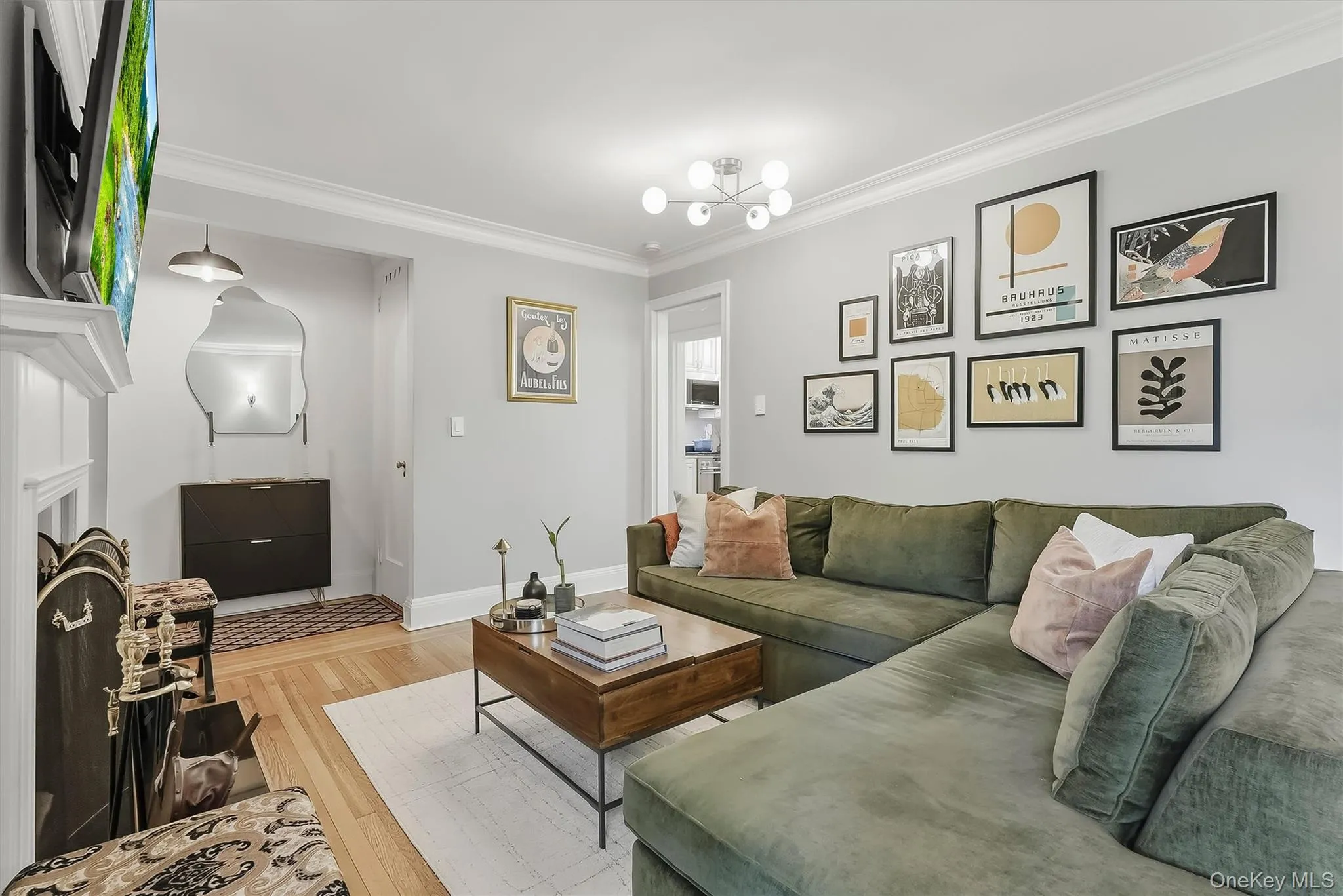 20 North Broadway, White Plains, NY, 1 Bedroom Bedrooms, 3 Rooms Rooms,1 BathroomBathrooms,Residential,For Rent,North Broadway,0,1050867 20 North Broadway, White Plains, NY, 1 Bedroom Bedrooms, 3 Rooms Rooms,1 BathroomBathrooms,Residential,For Rent,North Broadway,0,1050867