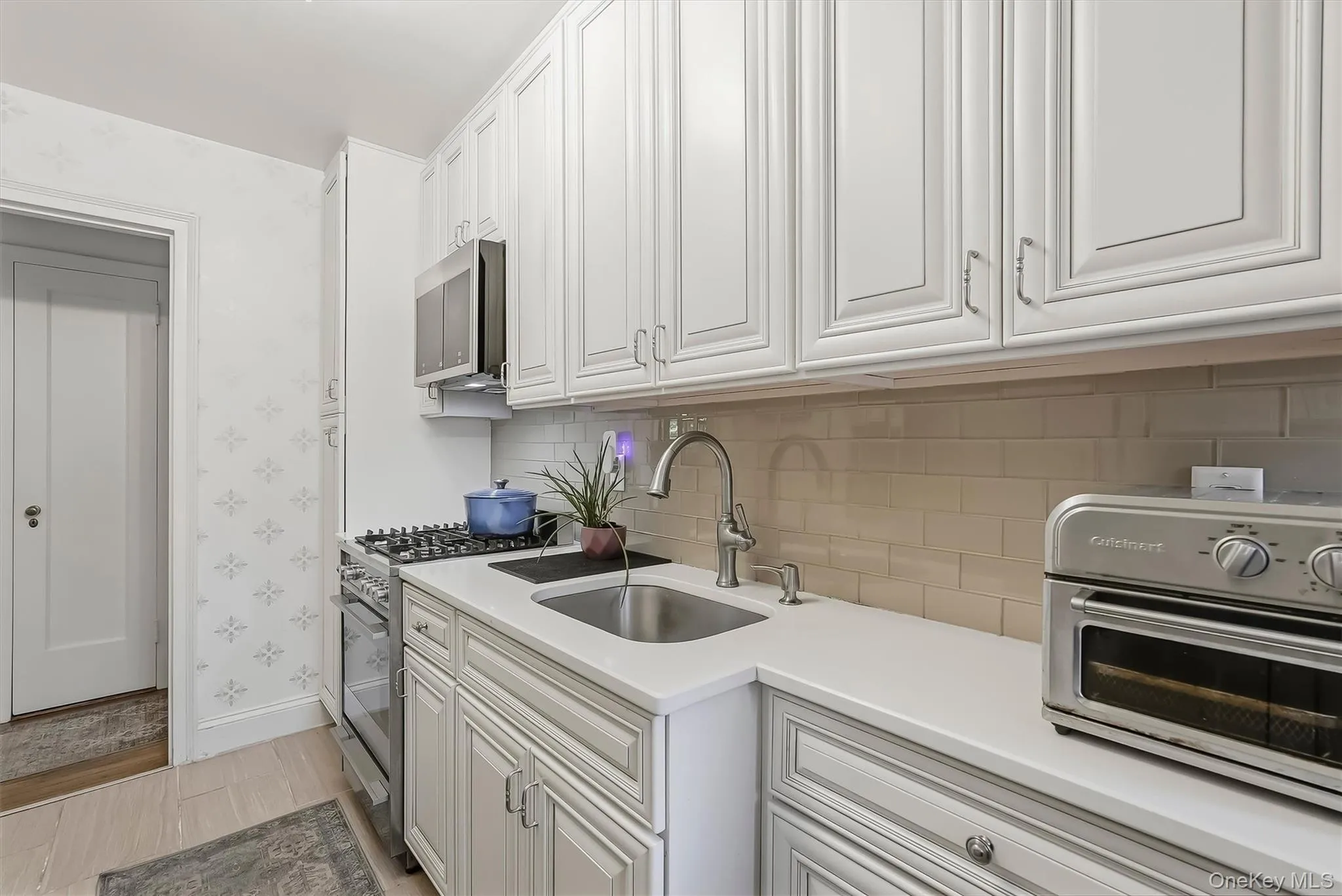 20 North Broadway, White Plains, NY, 1 Bedroom Bedrooms, 3 Rooms Rooms,1 BathroomBathrooms,Residential,For Rent,North Broadway,0,1050867 20 North Broadway, White Plains, NY, 1 Bedroom Bedrooms, 3 Rooms Rooms,1 BathroomBathrooms,Residential,For Rent,North Broadway,0,1050867