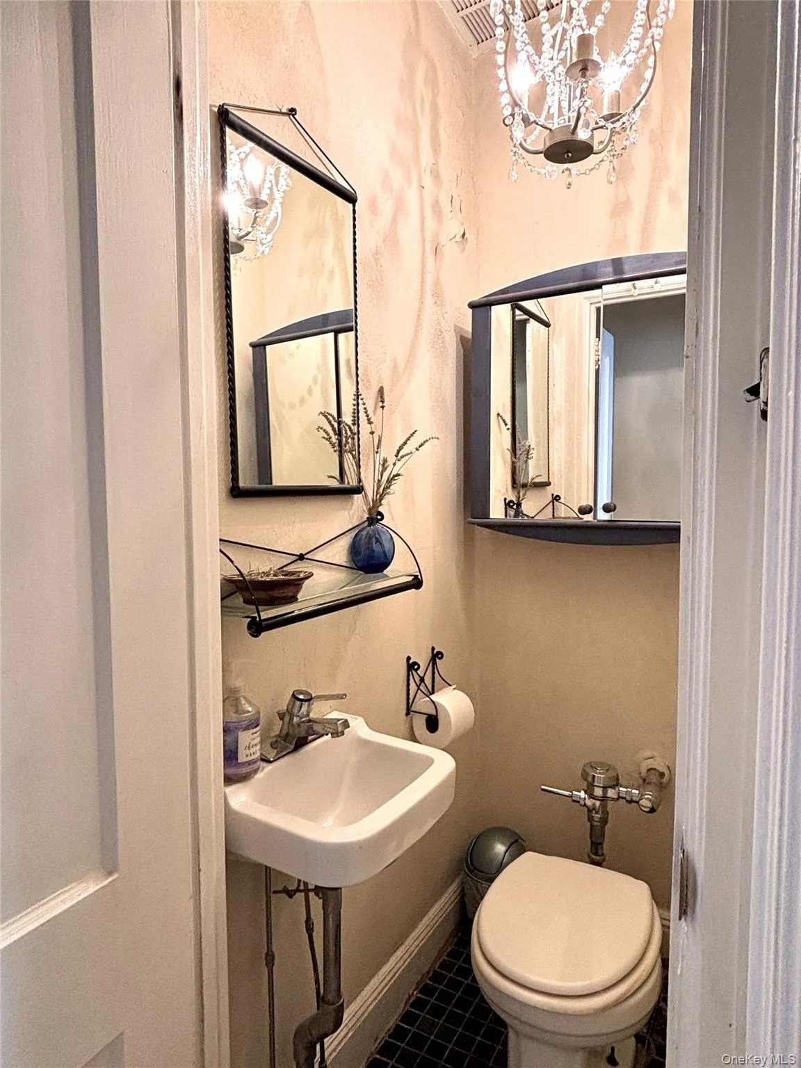 94-14 68th Avenue, New York, NY, 3 Bedroom Bedrooms, 8 Room Rooms,1 BathroomBathrooms,Residential Lease,For Rent,68th,0,1050870 94-14 68th Avenue, New York, NY, 3 Bedroom Bedrooms, 8 Room Rooms,1 BathroomBathrooms,Residential Lease,For Rent,68th,0,1050870