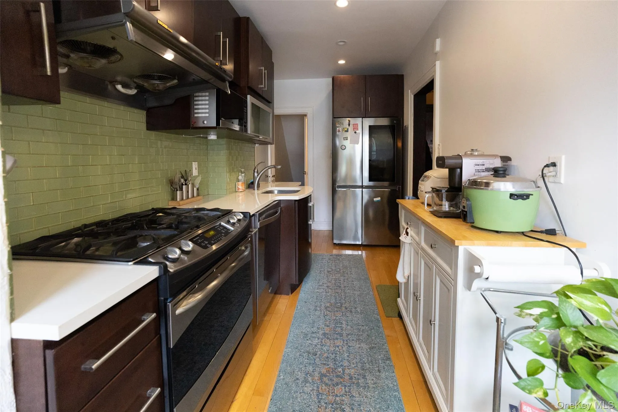 94-14 68th Avenue, New York, NY, 3 Bedrooms Bedrooms, 8 Rooms Rooms,1 BathroomBathrooms,Residential Lease,For Rent,68th,0,1050870 94-14 68th Avenue, New York, NY, 3 Bedrooms Bedrooms, 8 Rooms Rooms,1 BathroomBathrooms,Residential Lease,For Rent,68th,0,1050870