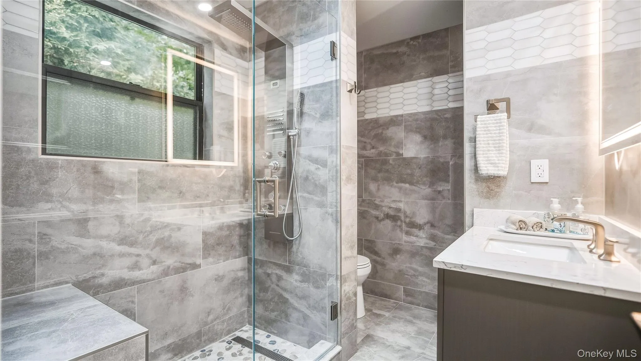 29 Blue Jay Way, East Hampton, NY, 4 Bedrooms Bedrooms, 12 Rooms Rooms,3 BathroomsBathrooms,Residential,For Rent,Blue Jay,0,1050879 29 Blue Jay Way, East Hampton, NY, 4 Bedrooms Bedrooms, 12 Rooms Rooms,3 BathroomsBathrooms,Residential,For Rent,Blue Jay,0,1050879