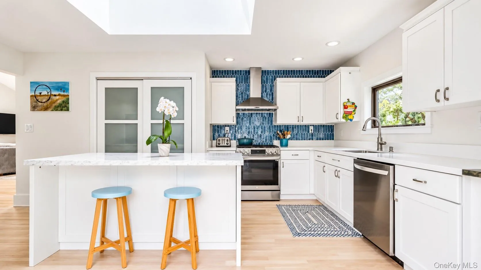 29 Blue Jay Way, East Hampton, NY, 4 Bedrooms Bedrooms, 12 Rooms Rooms,3 BathroomsBathrooms,Residential,For Rent,Blue Jay,0,1050879 29 Blue Jay Way, East Hampton, NY, 4 Bedrooms Bedrooms, 12 Rooms Rooms,3 BathroomsBathrooms,Residential,For Rent,Blue Jay,0,1050879
