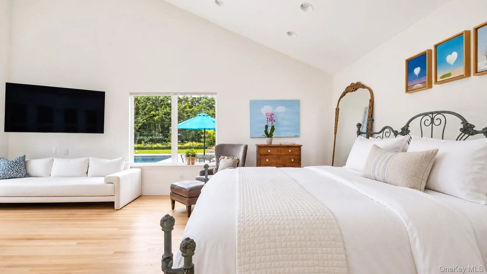 29 Blue Jay Way, East Hampton, NY, 4 Bedrooms Bedrooms, 12 Rooms Rooms,3 BathroomsBathrooms,Residential,For Rent,Blue Jay,0,1050879 29 Blue Jay Way, East Hampton, NY, 4 Bedrooms Bedrooms, 12 Rooms Rooms,3 BathroomsBathrooms,Residential,For Rent,Blue Jay,0,1050879