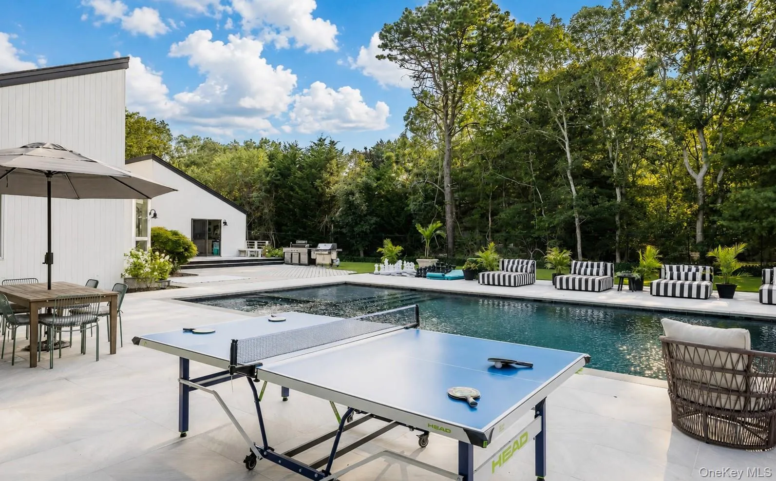 29 Blue Jay Way, East Hampton, NY, 4 Bedrooms Bedrooms, 12 Rooms Rooms,3 BathroomsBathrooms,Residential,For Rent,Blue Jay,0,1050879 29 Blue Jay Way, East Hampton, NY, 4 Bedrooms Bedrooms, 12 Rooms Rooms,3 BathroomsBathrooms,Residential,For Rent,Blue Jay,0,1050879