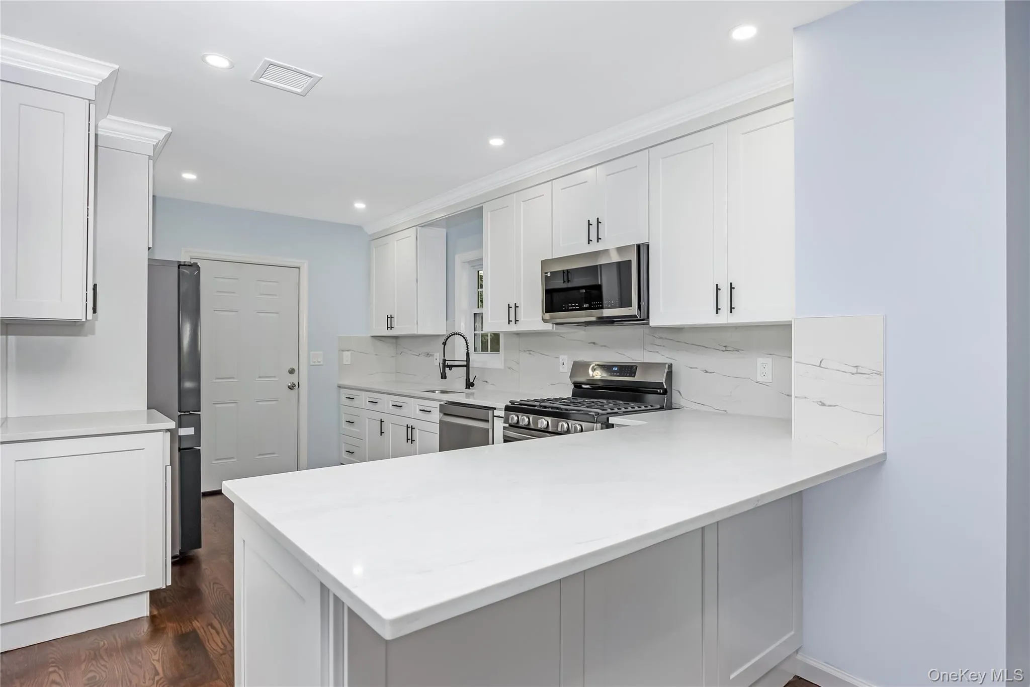 54 Marshall Street, Hempstead, NY, 3 Bedrooms Bedrooms, 6 Rooms Rooms,2 BathroomsBathrooms,Residential,For Rent,Marshall,0,1050885 54 Marshall Street, Hempstead, NY, 3 Bedrooms Bedrooms, 6 Rooms Rooms,2 BathroomsBathrooms,Residential,For Rent,Marshall,0,1050885