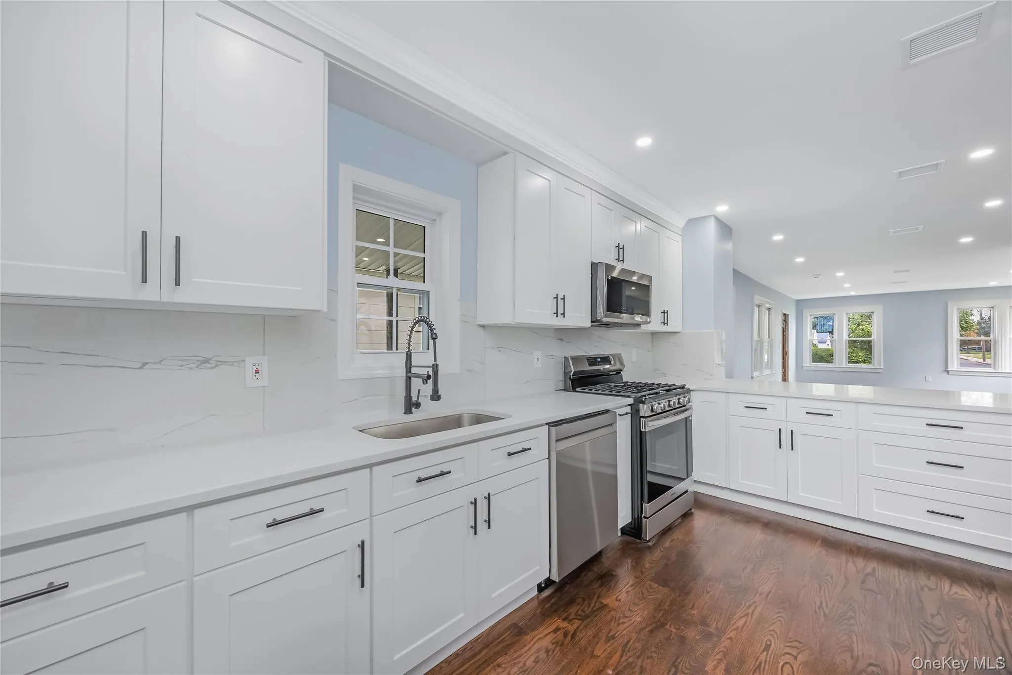 54 Marshall Street, Hempstead, NY, 3 Bedrooms Bedrooms, 6 Rooms Rooms,2 BathroomsBathrooms,Residential,For Rent,Marshall,0,1050885 54 Marshall Street, Hempstead, NY, 3 Bedrooms Bedrooms, 6 Rooms Rooms,2 BathroomsBathrooms,Residential,For Rent,Marshall,0,1050885