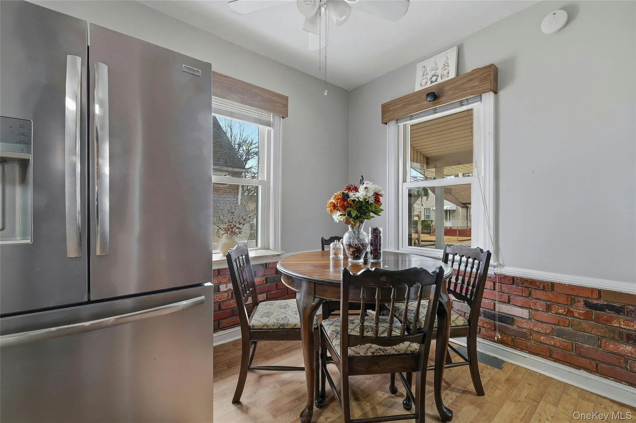 26 Haddon Road, North Hempstead, NY, 3 Bedrooms Bedrooms, 5 Rooms Rooms,1 BathroomBathrooms,Residential,For Rent,Haddon,0,1050886 26 Haddon Road, North Hempstead, NY, 3 Bedrooms Bedrooms, 5 Rooms Rooms,1 BathroomBathrooms,Residential,For Rent,Haddon,0,1050886