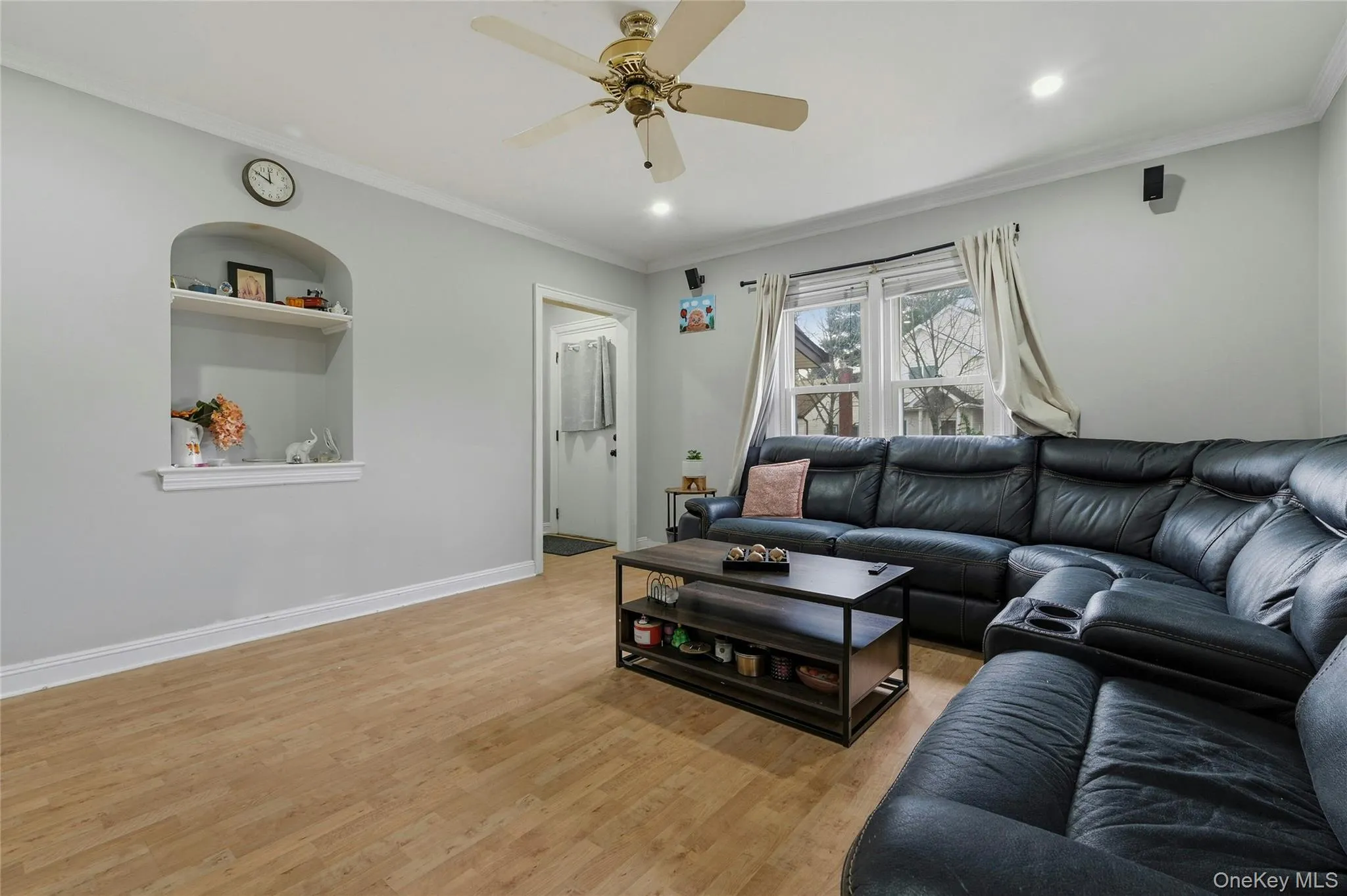 26 Haddon Road, North Hempstead, NY, 3 Bedrooms Bedrooms, 5 Rooms Rooms,1 BathroomBathrooms,Residential,For Rent,Haddon,0,1050886 26 Haddon Road, North Hempstead, NY, 3 Bedrooms Bedrooms, 5 Rooms Rooms,1 BathroomBathrooms,Residential,For Rent,Haddon,0,1050886
