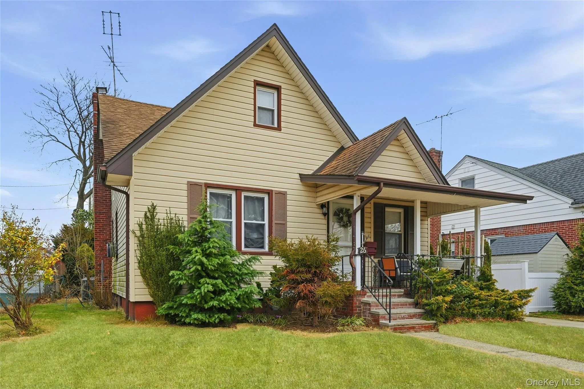 26 Haddon Road, North Hempstead, NY, 3 Bedrooms Bedrooms, 5 Rooms Rooms,1 BathroomBathrooms,Residential,For Rent,Haddon,0,1050886 26 Haddon Road, North Hempstead, NY, 3 Bedrooms Bedrooms, 5 Rooms Rooms,1 BathroomBathrooms,Residential,For Rent,Haddon,0,1050886