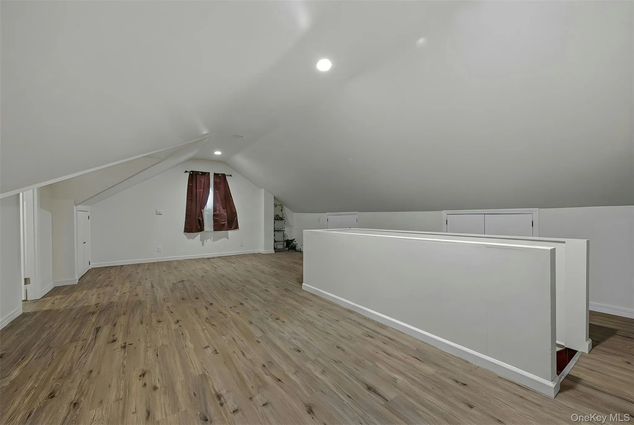 26 Haddon Road, North Hempstead, NY, 3 Bedrooms Bedrooms, 5 Rooms Rooms,1 BathroomBathrooms,Residential,For Rent,Haddon,0,1050886 26 Haddon Road, North Hempstead, NY, 3 Bedrooms Bedrooms, 5 Rooms Rooms,1 BathroomBathrooms,Residential,For Rent,Haddon,0,1050886